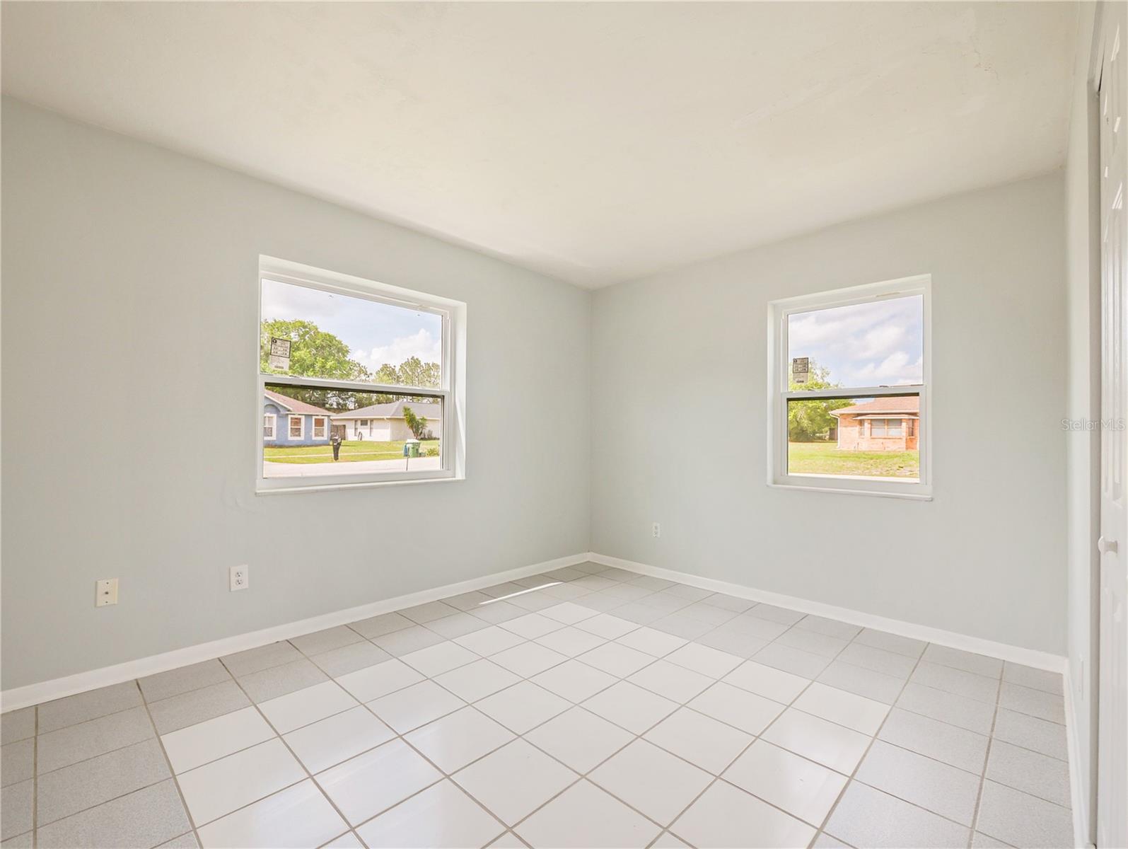 DELTONA LAKES UNIT 10 IN 25 & 36 18 30 - Residential