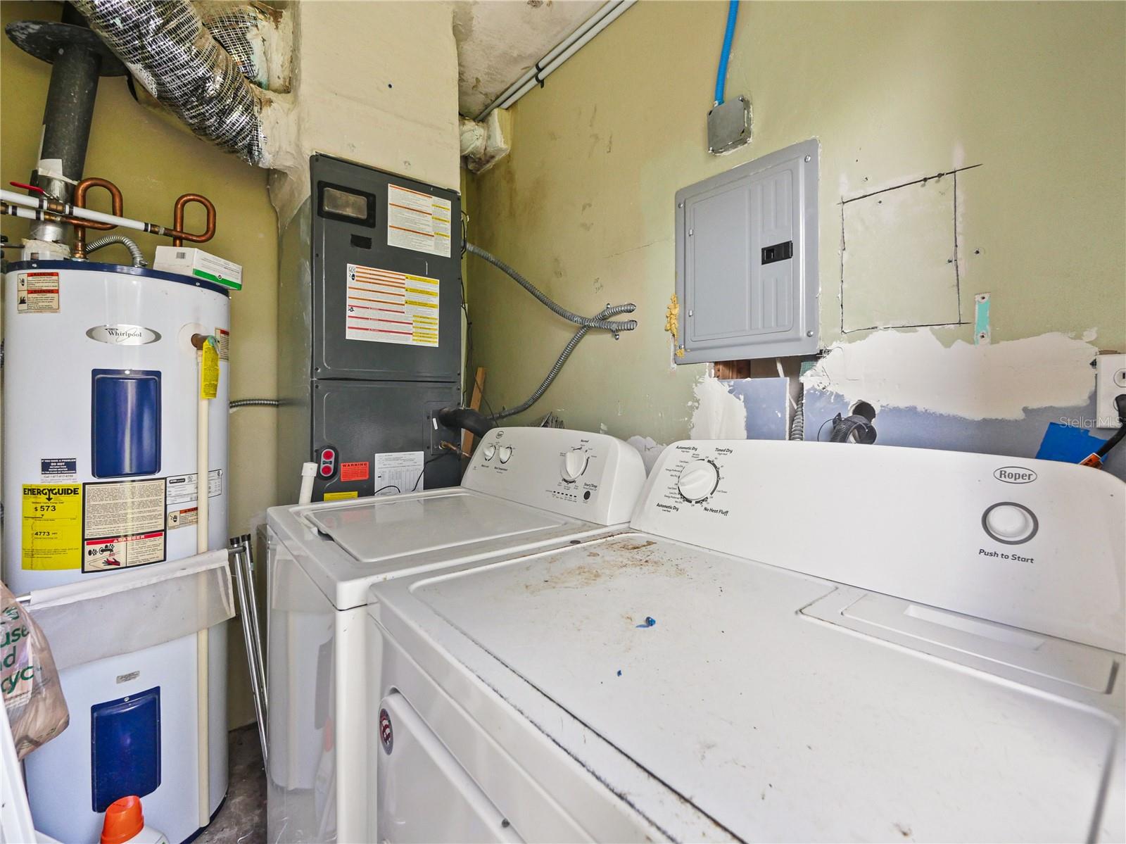 DELTONA LAKES UNIT 10 IN 25 & 36 18 30 - Residential