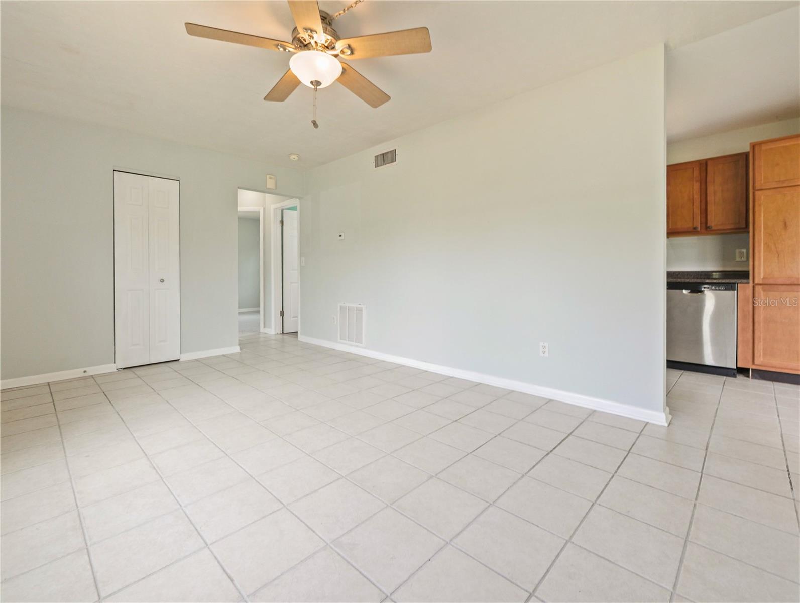 DELTONA LAKES UNIT 10 IN 25 & 36 18 30 - Residential