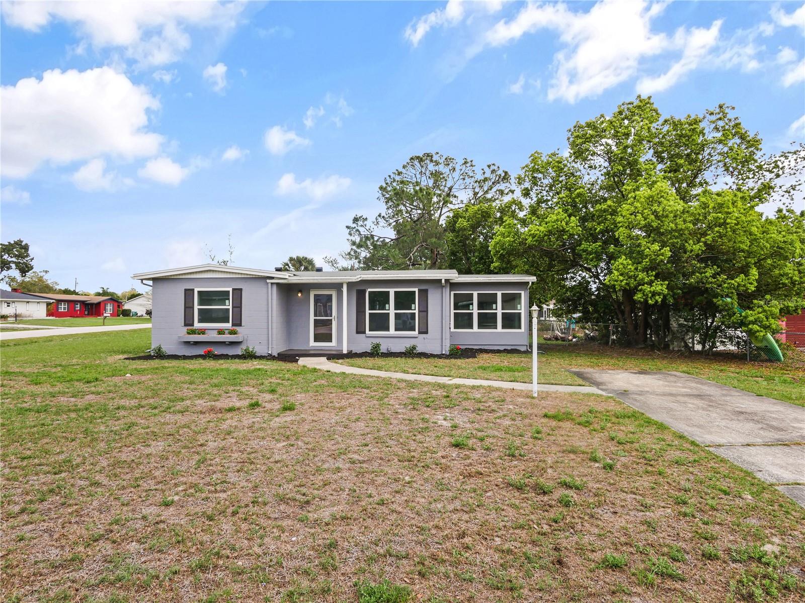 DELTONA LAKES UNIT 10 IN 25 & 36 18 30 - Residential