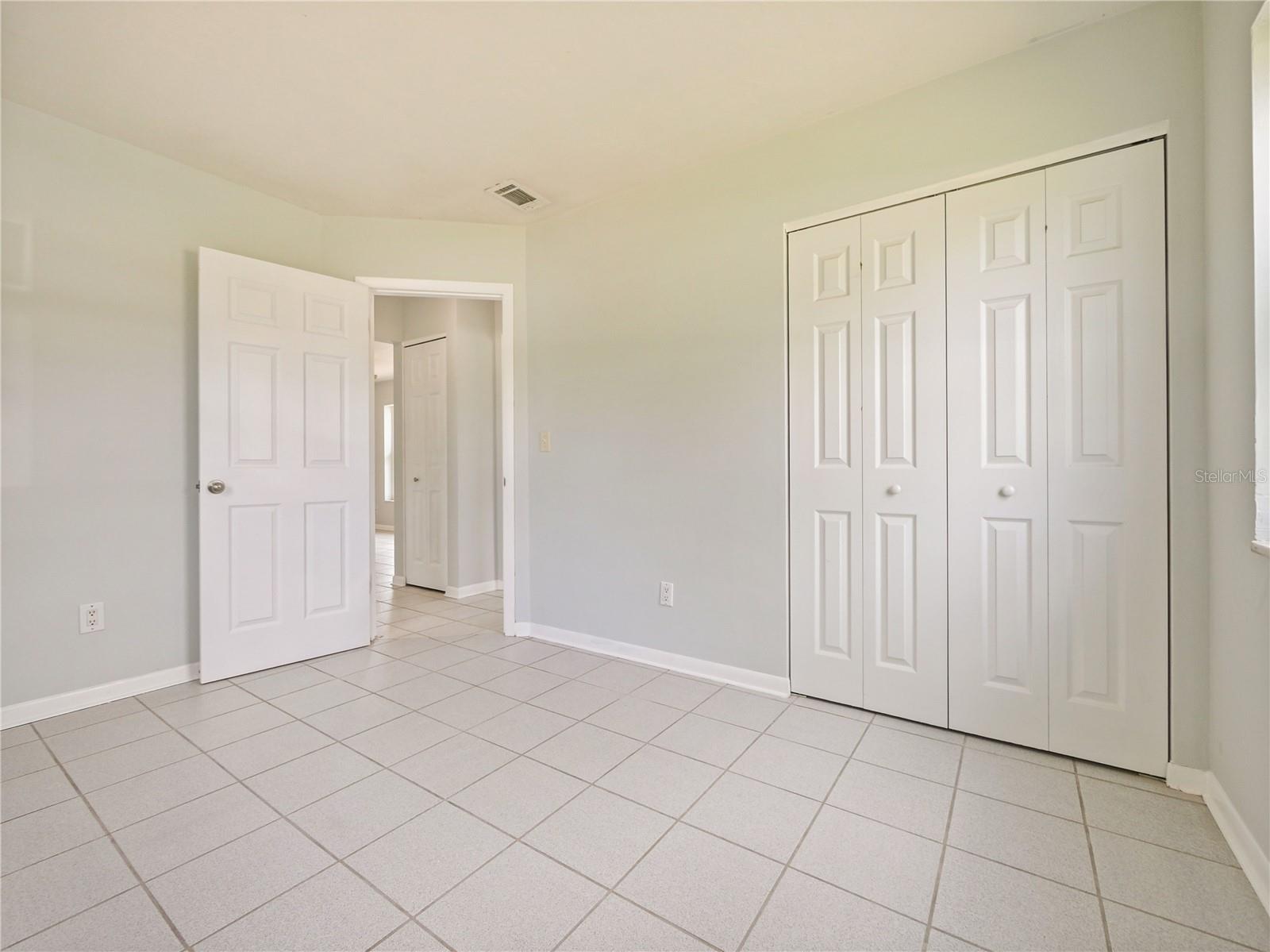 DELTONA LAKES UNIT 10 IN 25 & 36 18 30 - Residential