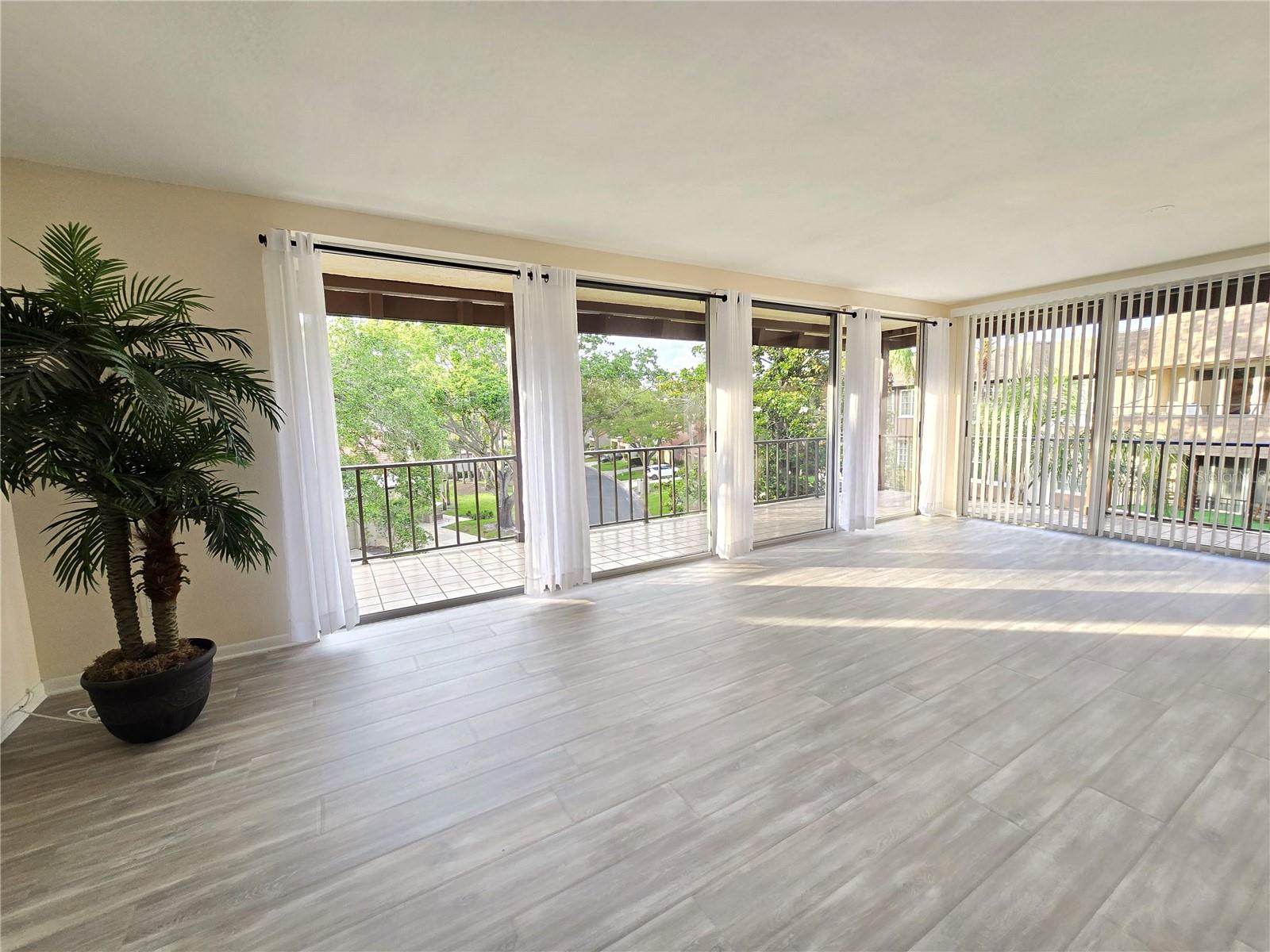 BRYNNWOOD CONDO 1 - Residential