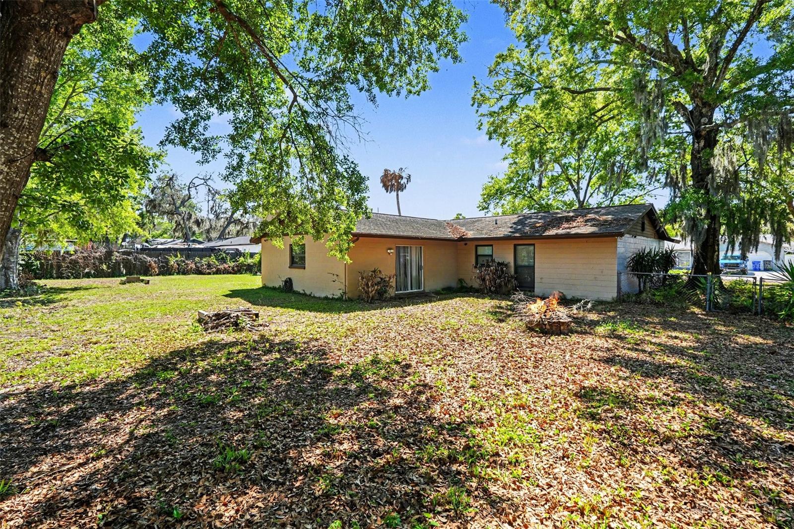 LAS BRISAS - Residential