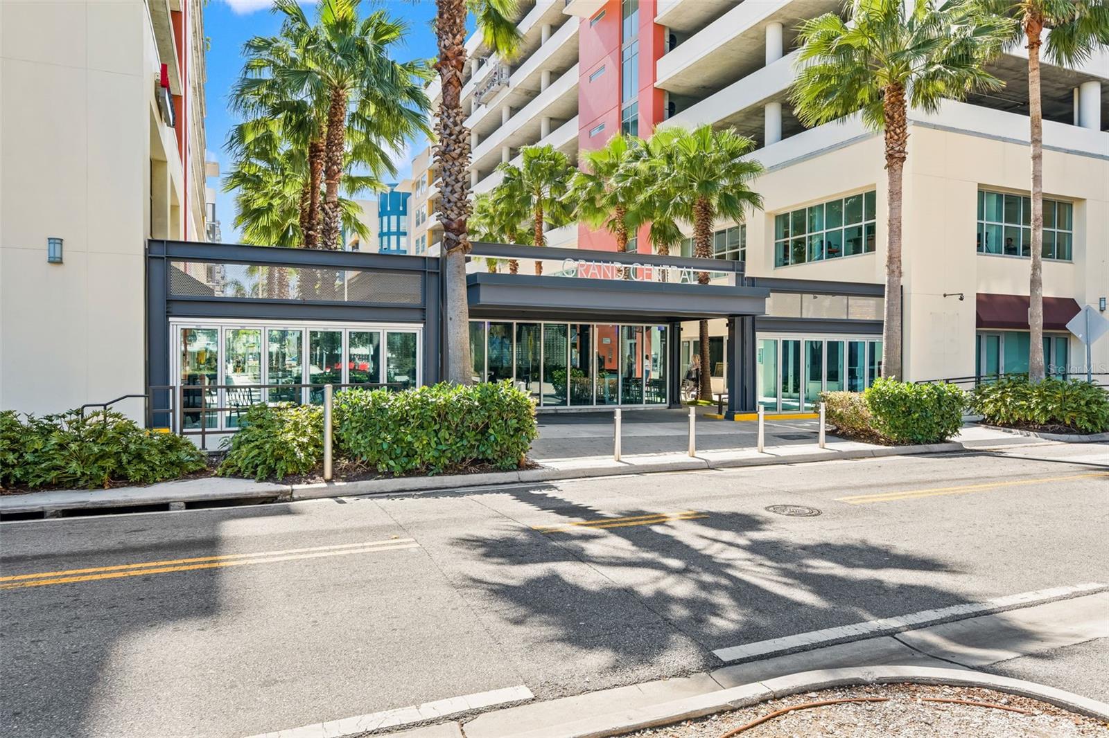 GRAND CENTRAL AT KENNEDY RESID - Residential