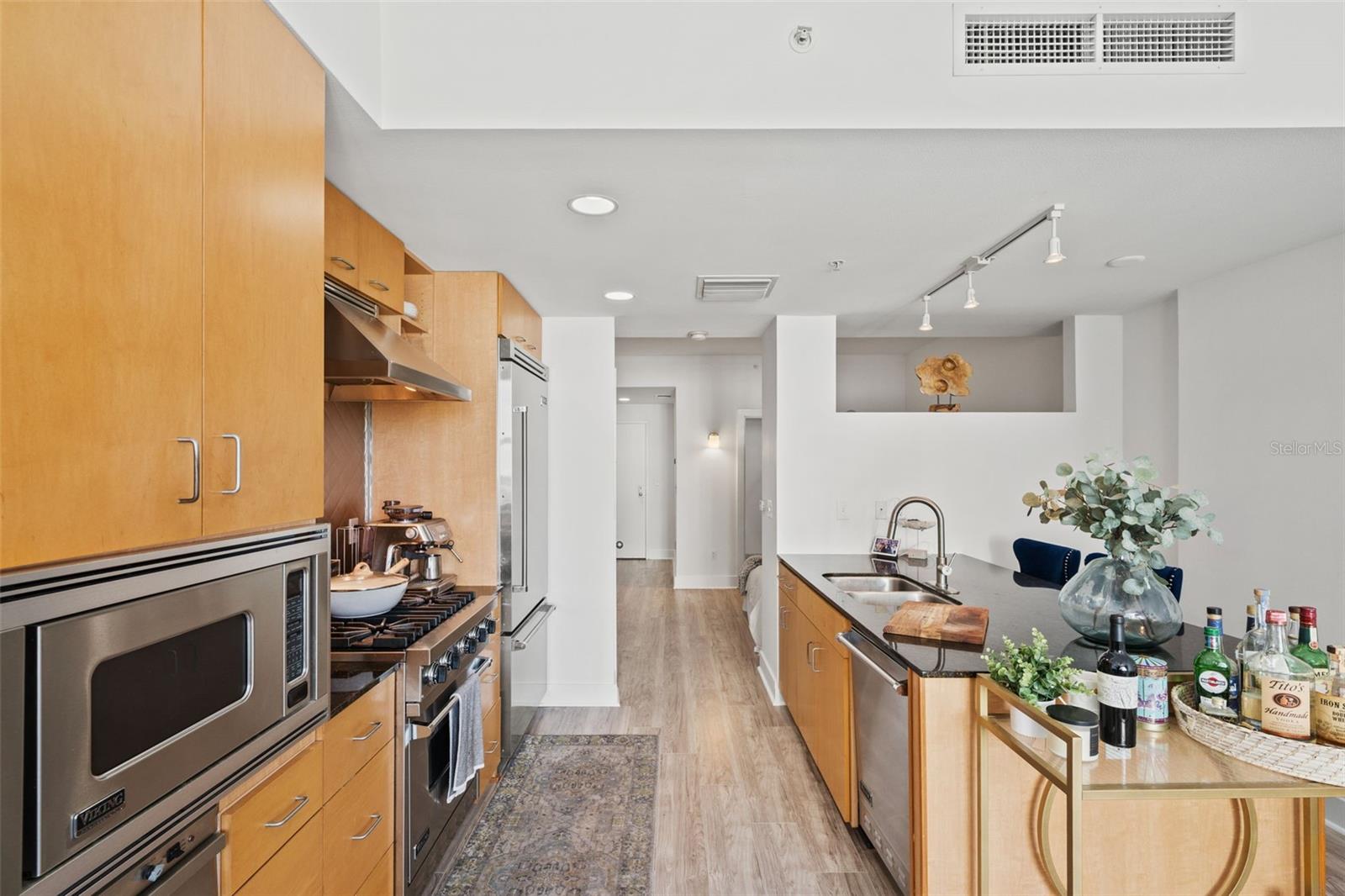 GRAND CENTRAL AT KENNEDY RESID - Residential