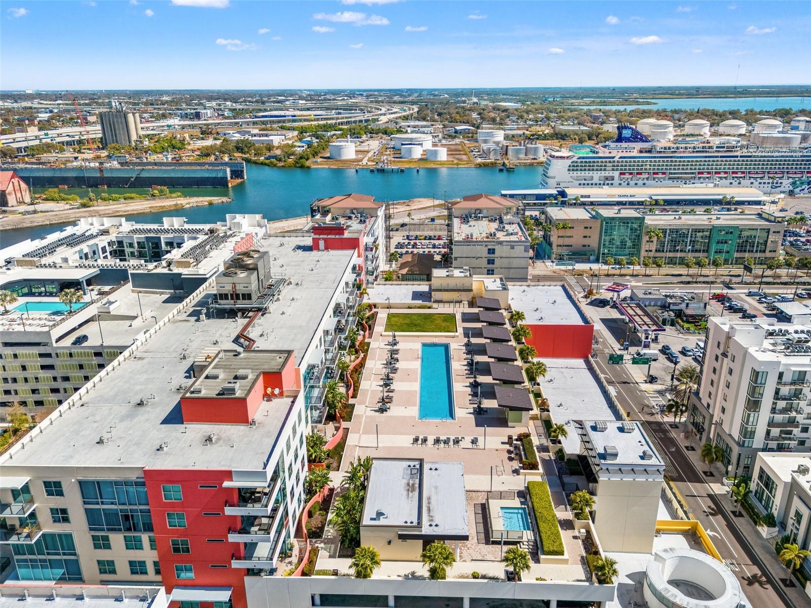 GRAND CENTRAL AT KENNEDY RESID - Residential