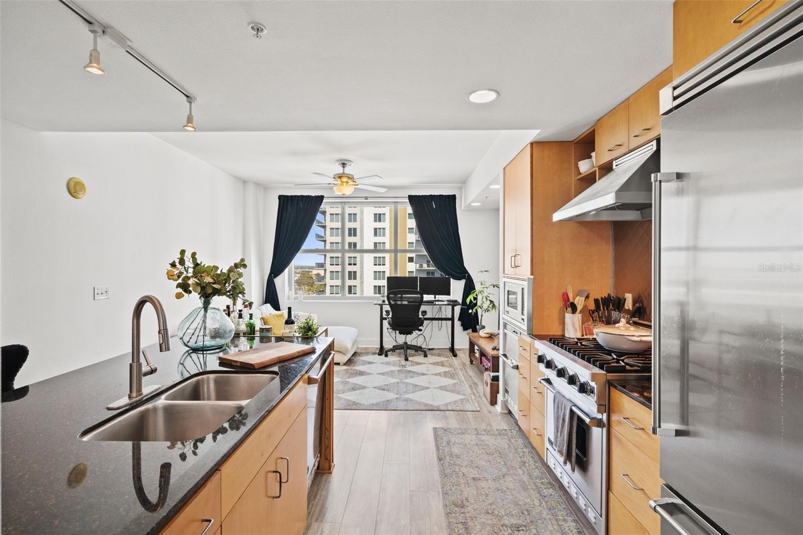 GRAND CENTRAL AT KENNEDY RESID - Residential