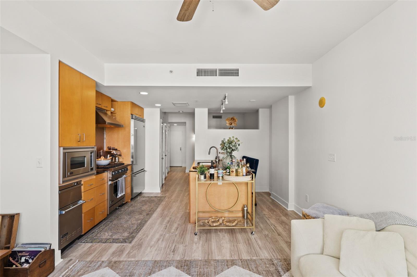 GRAND CENTRAL AT KENNEDY RESID - Residential