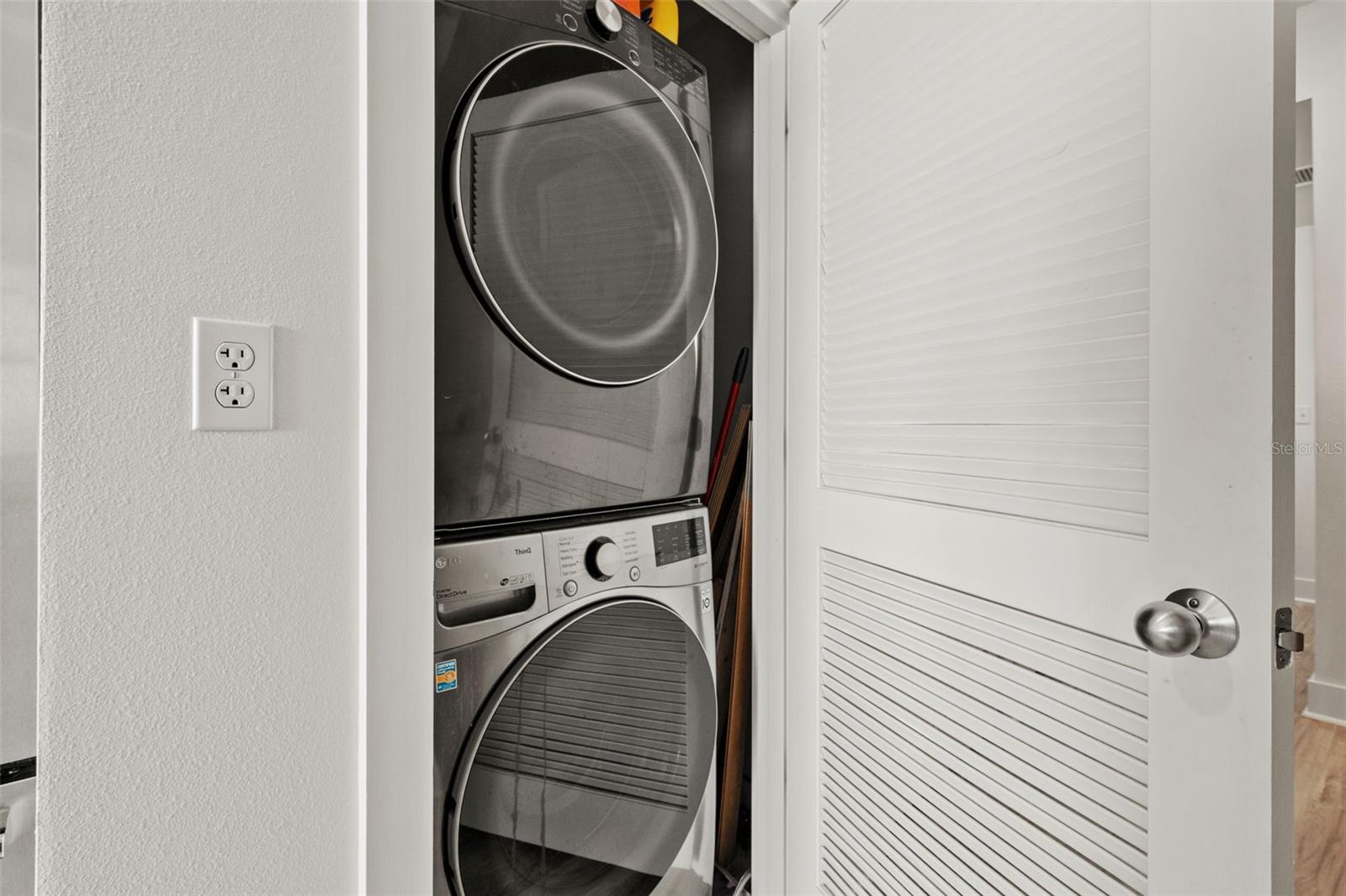 GRAND CENTRAL AT KENNEDY RESID - Residential