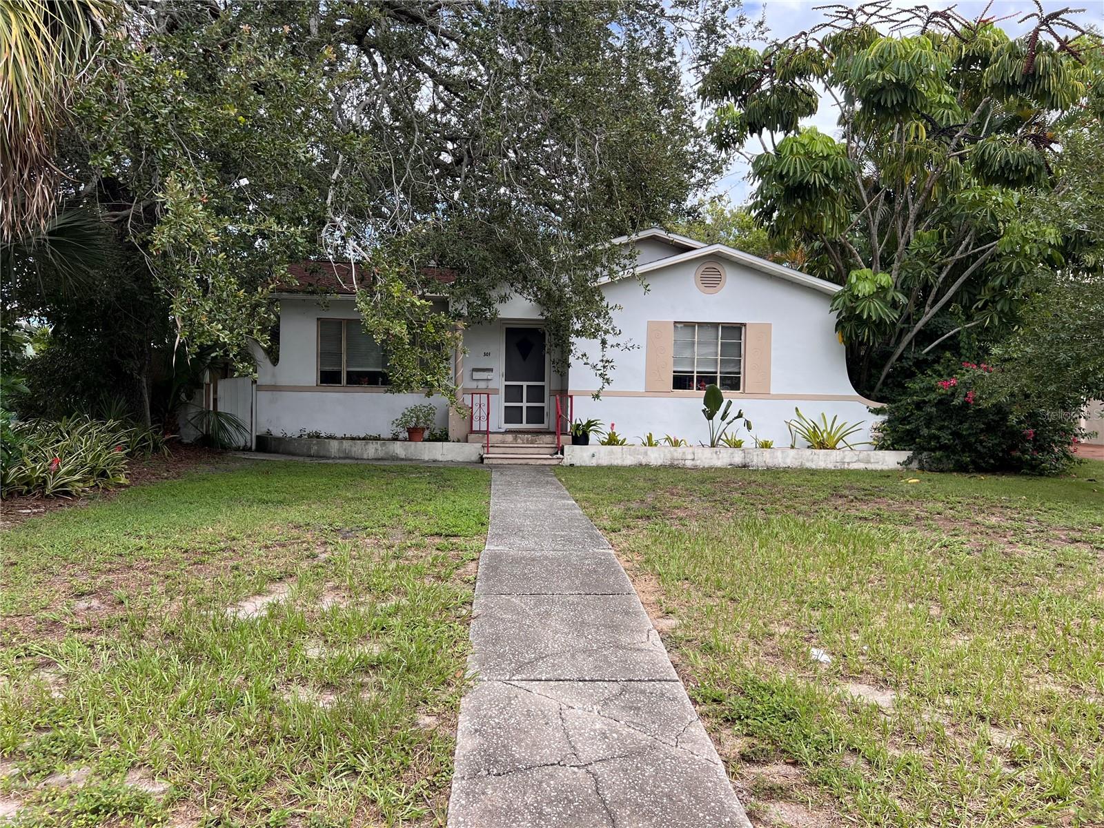 This one-bedroom, one-bathroom unit offers comfortable living in a desirable location close to downtown and the waterfront. The property sits in the Old Northeast area, known for its tree-lined streets and historic charm. Nearby, residents can explore Sunken Gardens, a lush botanical attraction just blocks away, or enjoy outdoor activities along the waterfront at Vinoy Park. Downtown St. Petersburg is minutes away, offering dining, shopping, art galleries, and the renowned St. Pete Pier. Museums such as the Dalà Museum and the Museum of Fine Arts provide cultural experiences, while nearby coffee shops, breweries, and local restaurants make daily life convenient and vibrant. This location combines neighborhood charm with quick access to the best of St. Petersburg’s lifestyle.