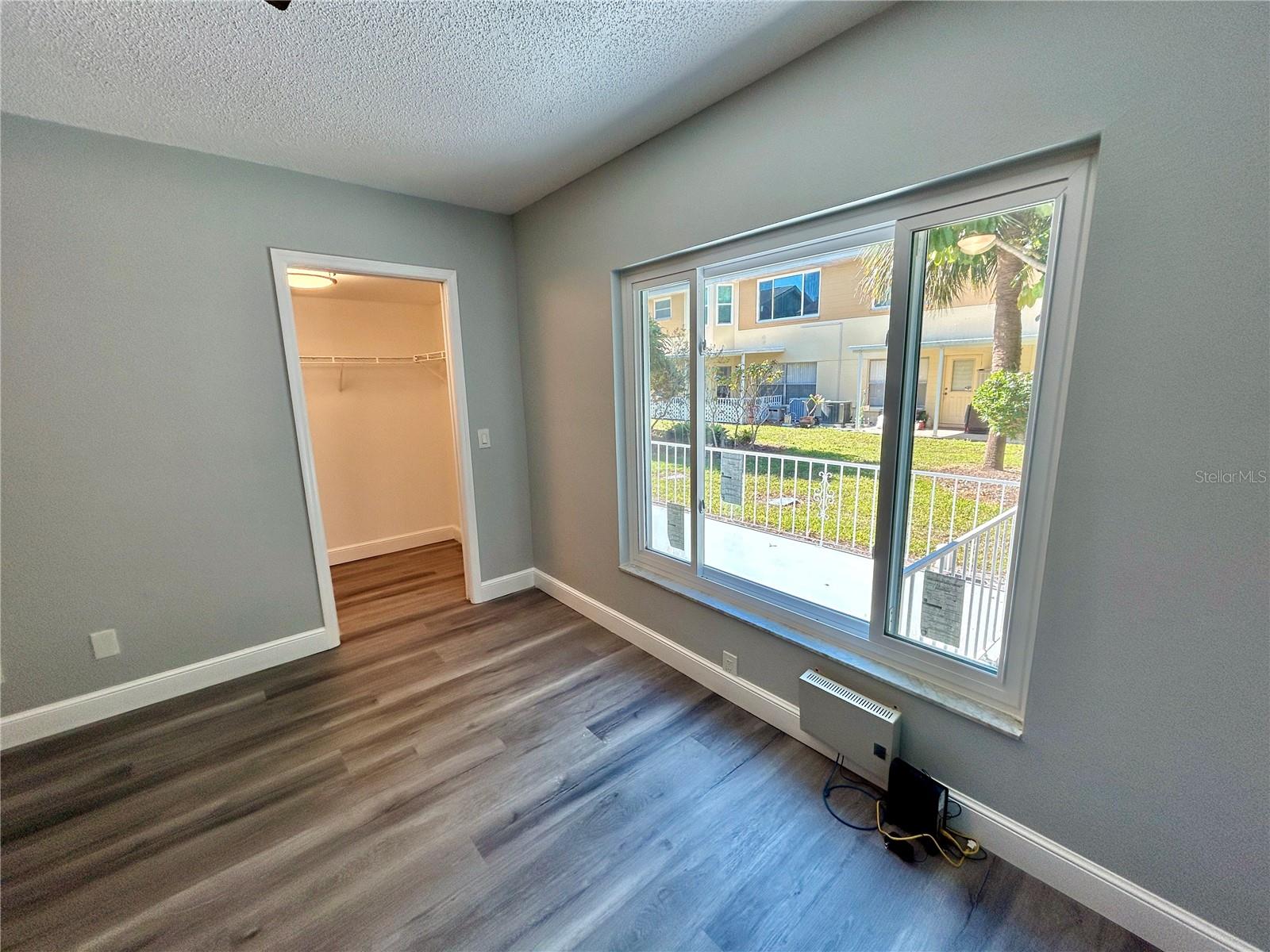 ON TOP OF THE WORLD - Residential