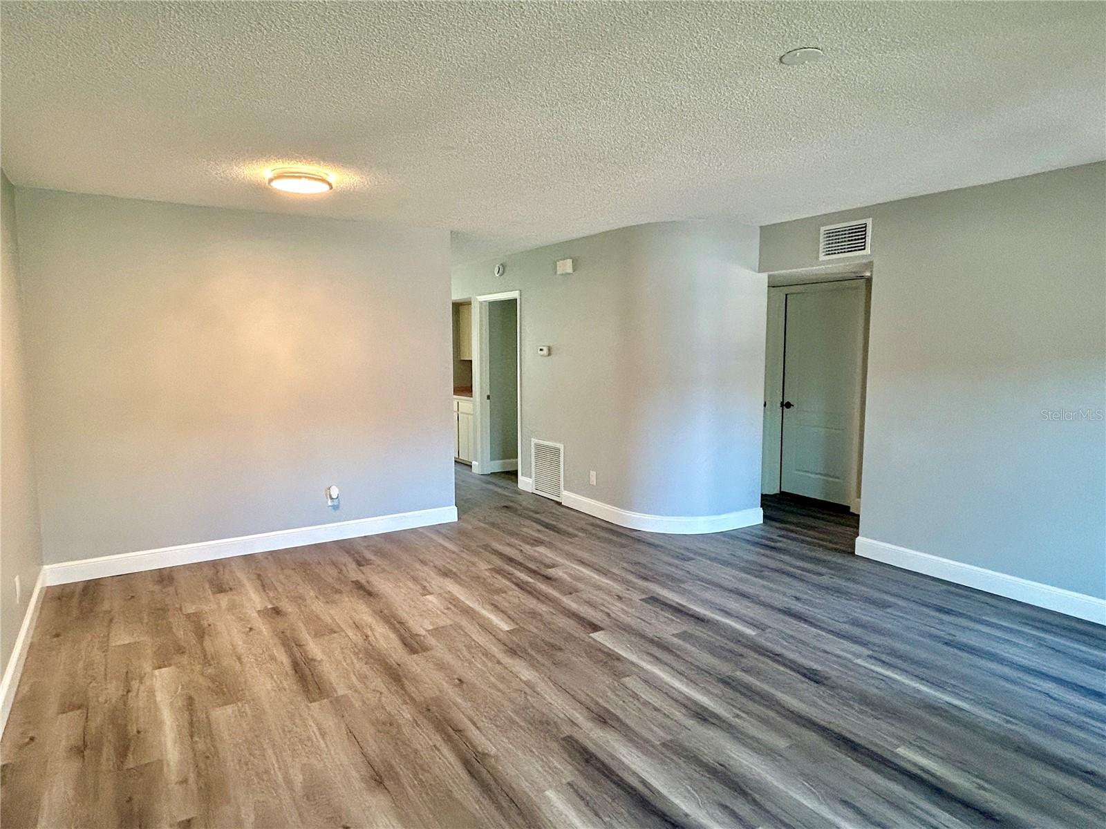 ON TOP OF THE WORLD - Residential