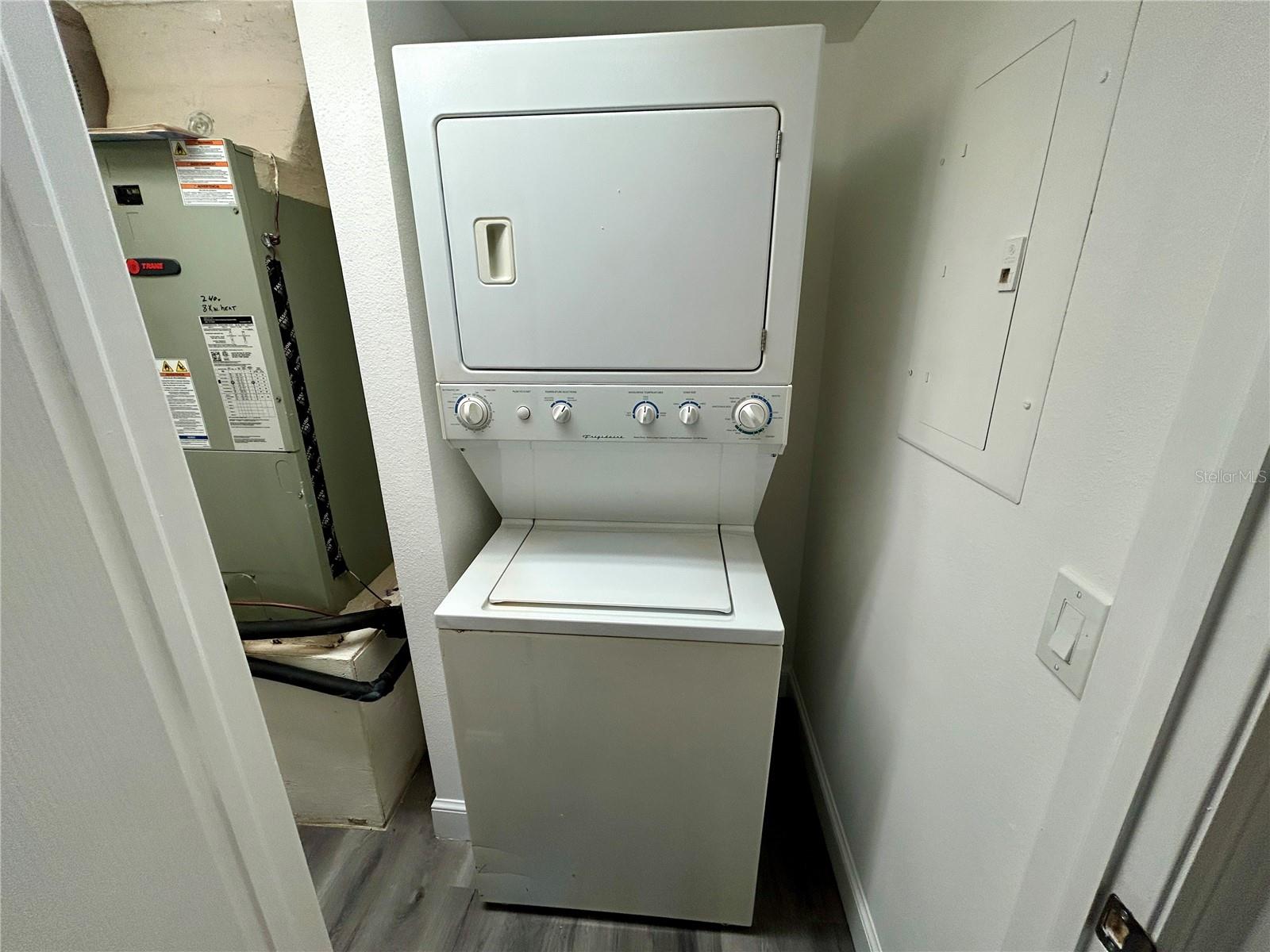 ON TOP OF THE WORLD - Residential