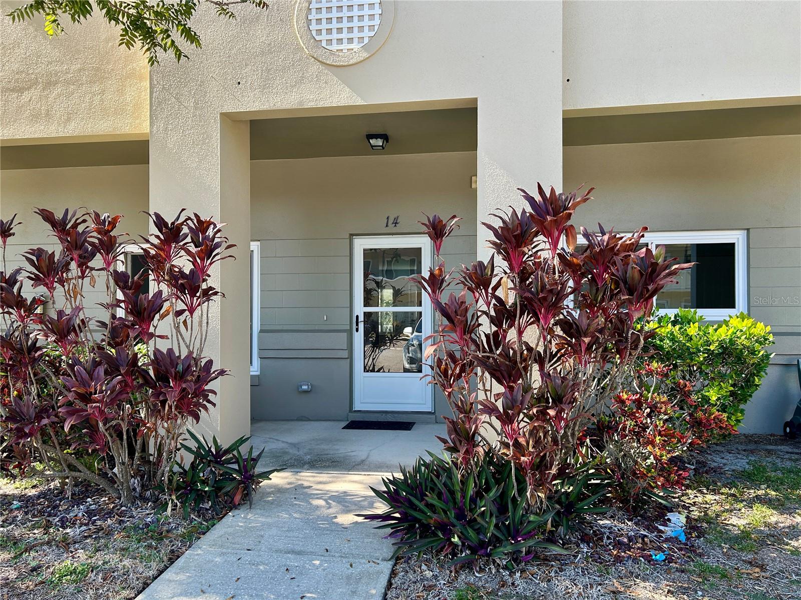 ON TOP OF THE WORLD - Residential