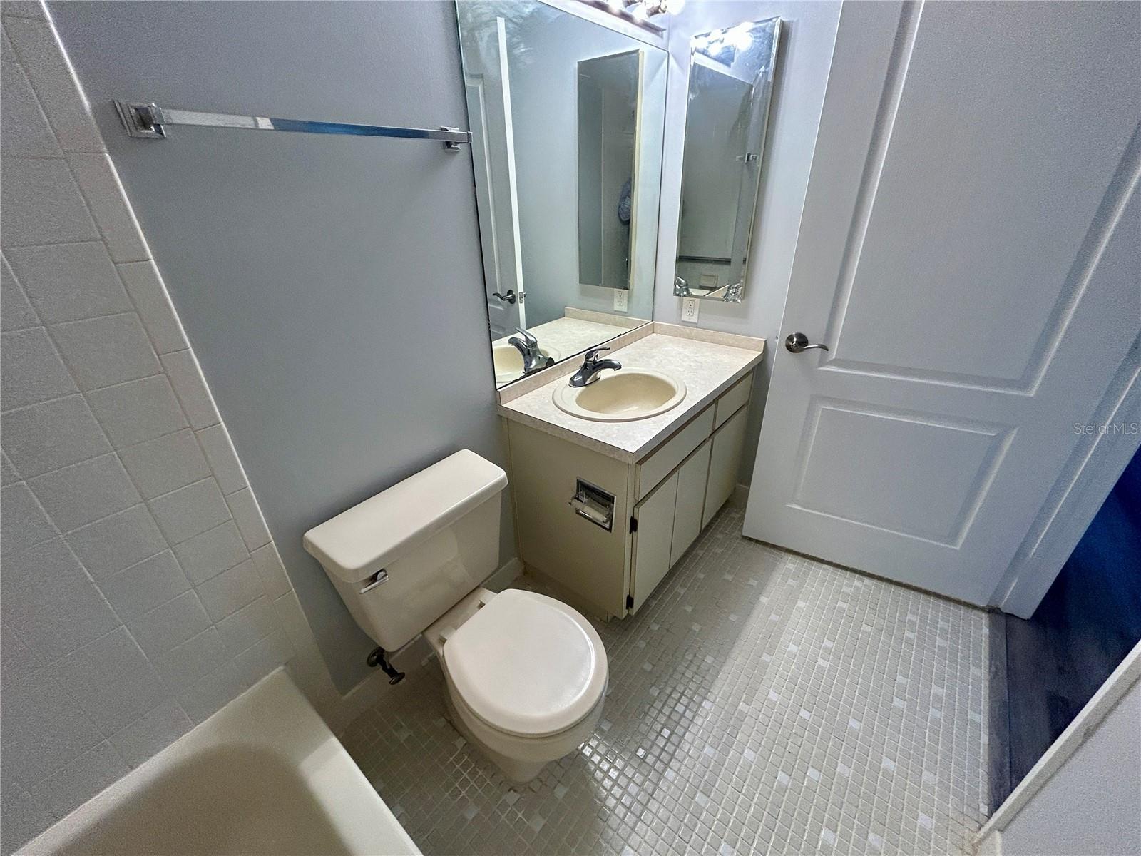 ON TOP OF THE WORLD - Residential