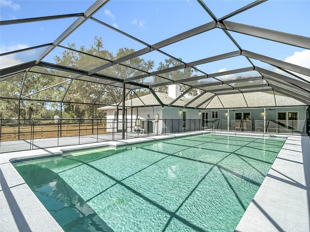 Photo of 13211 Pleasant Hill Farm Road, Thonotosassa, FL 33592 (MLS # TB8446857)