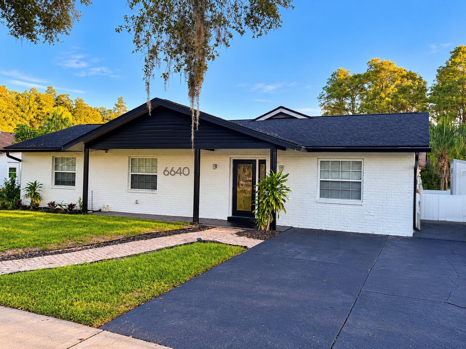 6640 WINDING OAK DRIVE