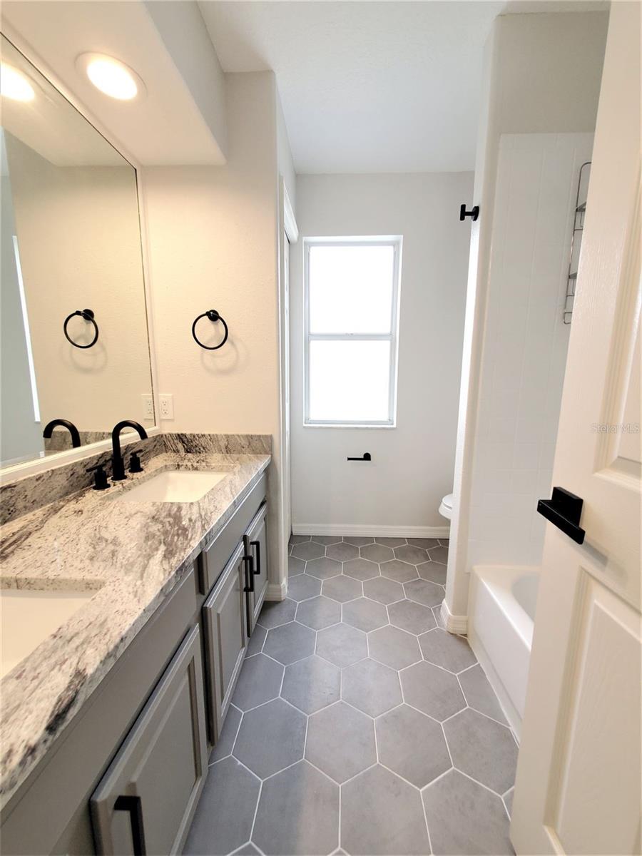 RIVER HILLS COUNTRY CLUB PARCE - Residential