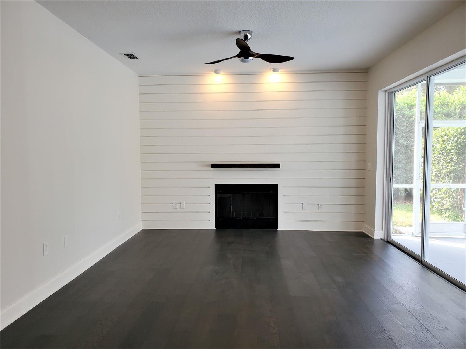 5318 TWIN CREEKS DRIVE