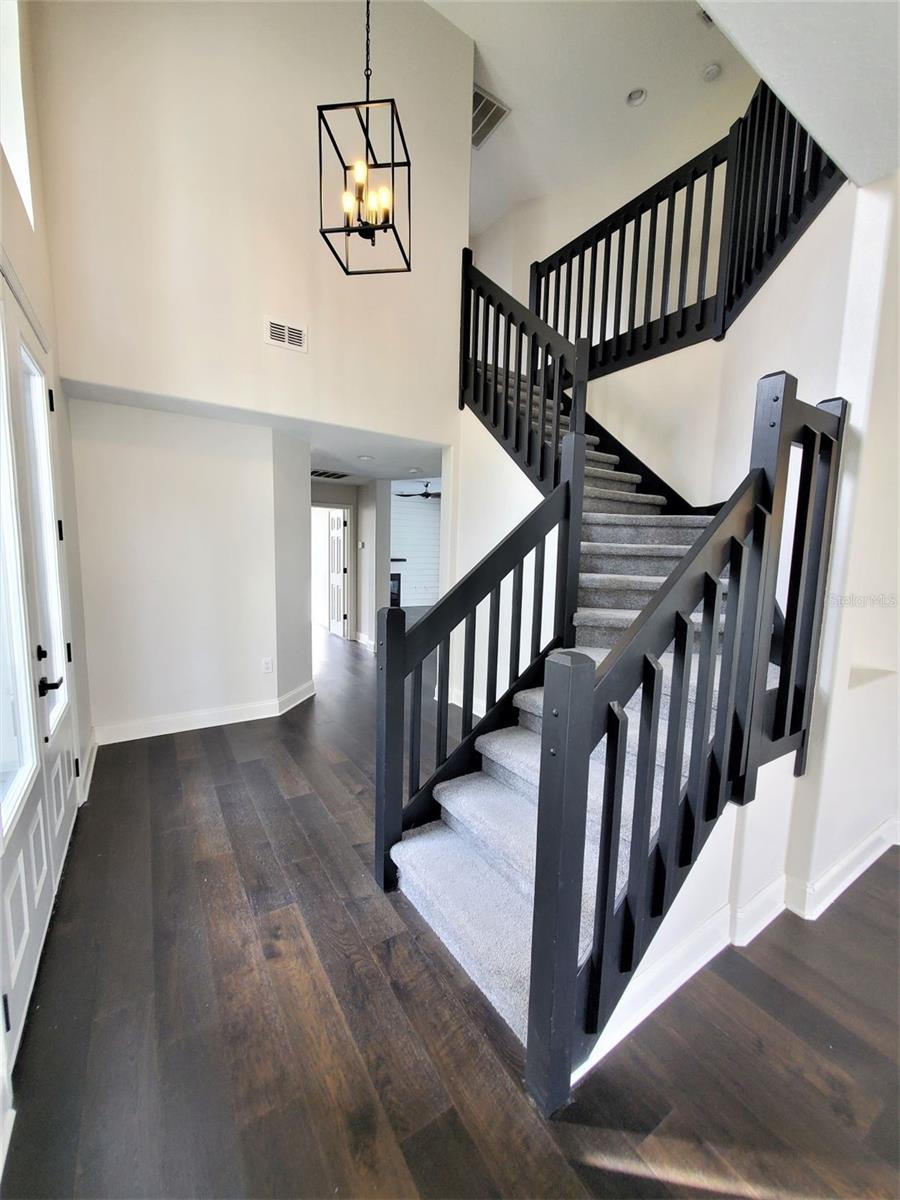 5318 TWIN CREEKS DRIVE