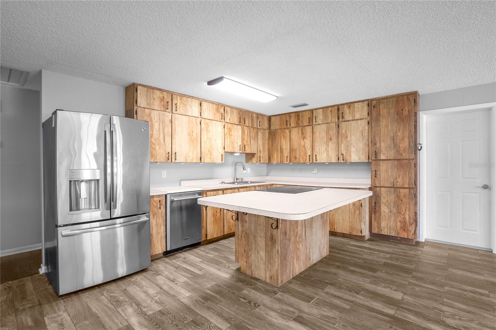 LOCKSHIRE PARK UNIT 02 UNREC - Residential