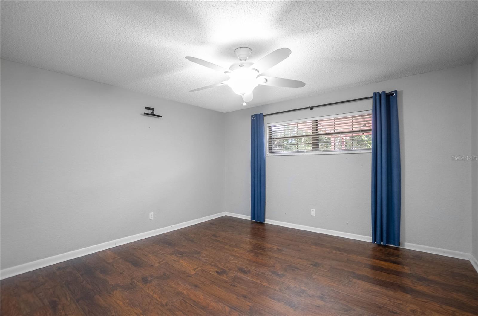 LOCKSHIRE PARK UNIT 02 UNREC - Residential