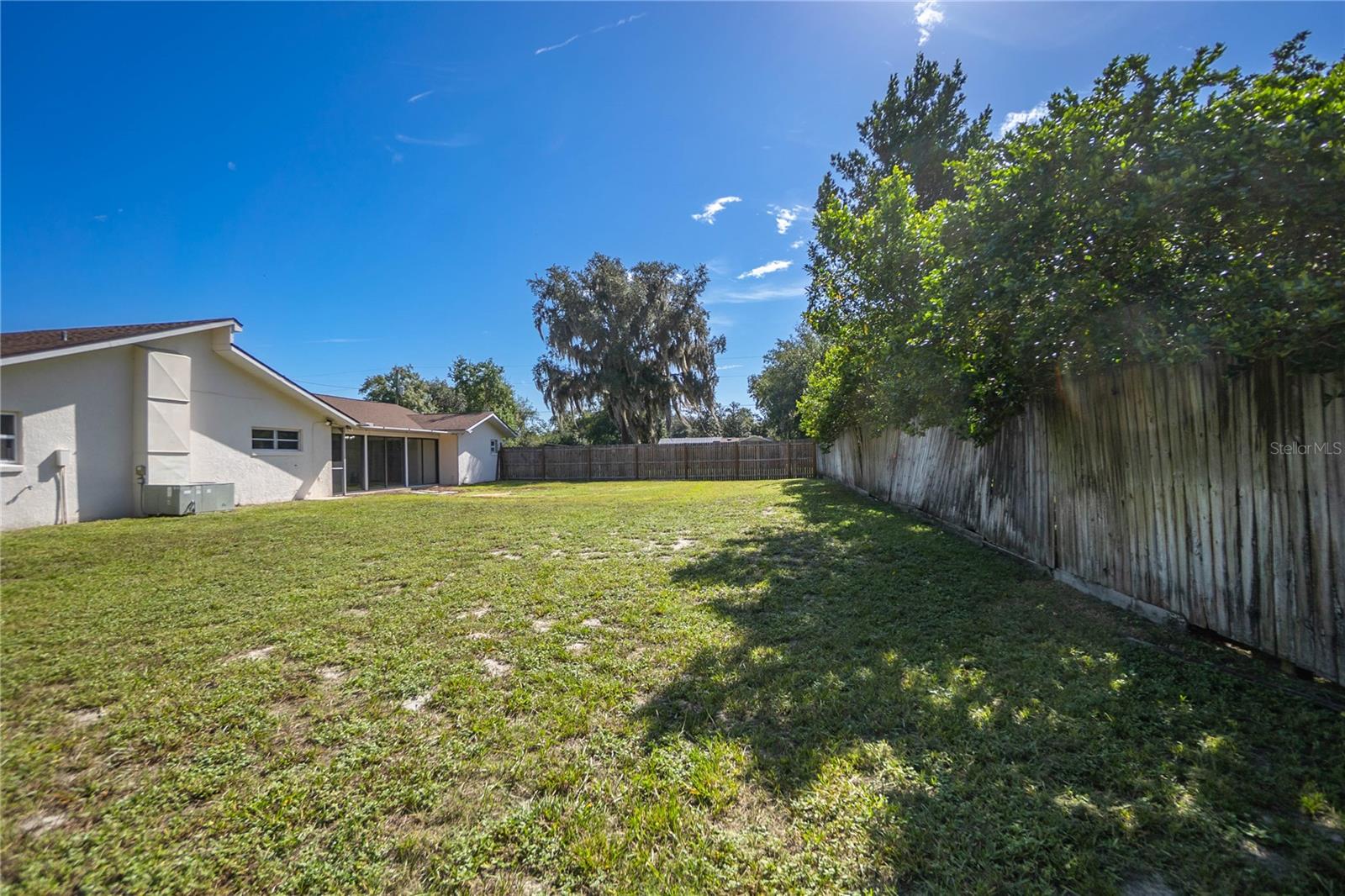 LOCKSHIRE PARK UNIT 02 UNREC - Residential