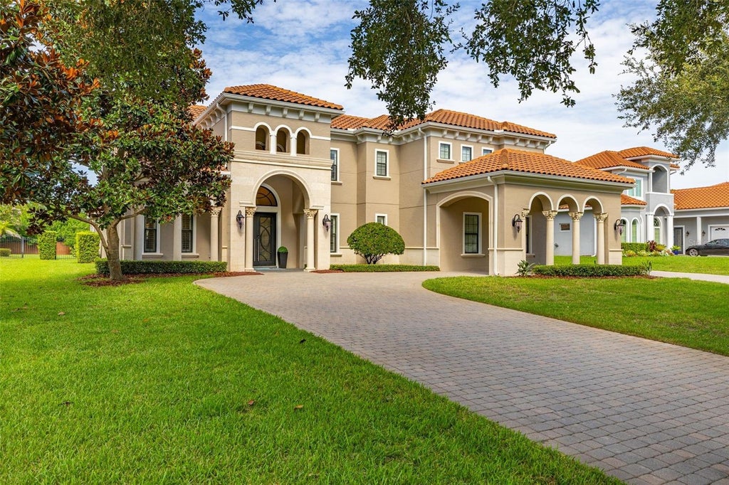 Photo of 5526 Marleon Drive, Windermere, FL 34786 (MLS # S5156252)