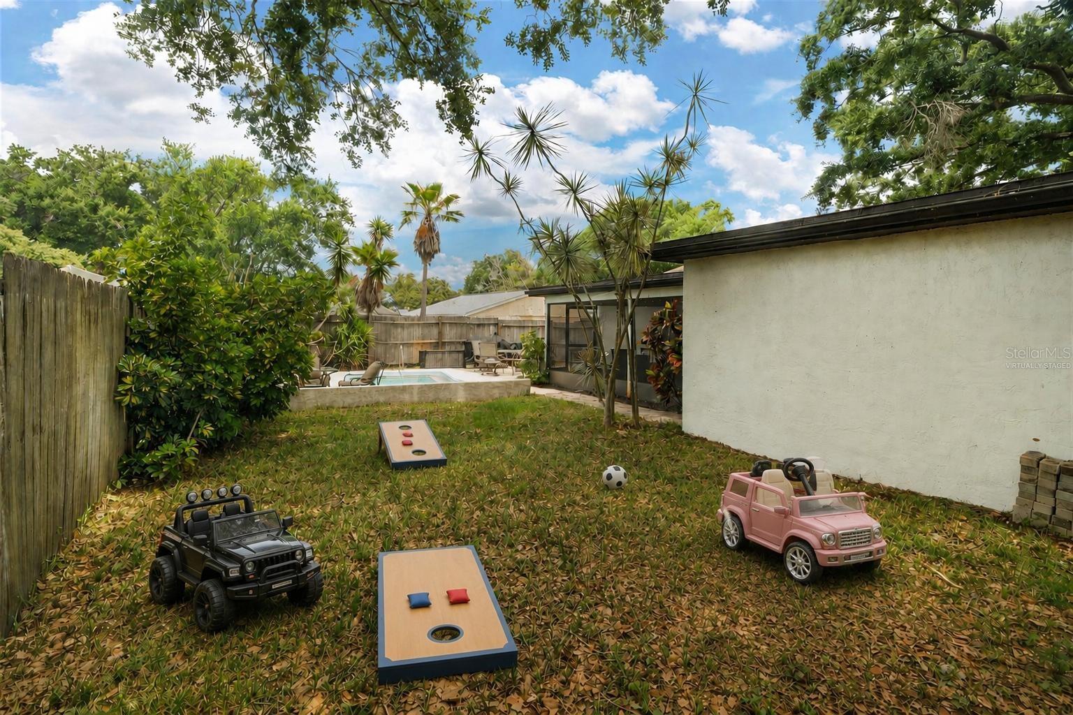 CINNAMON HILL - Residential