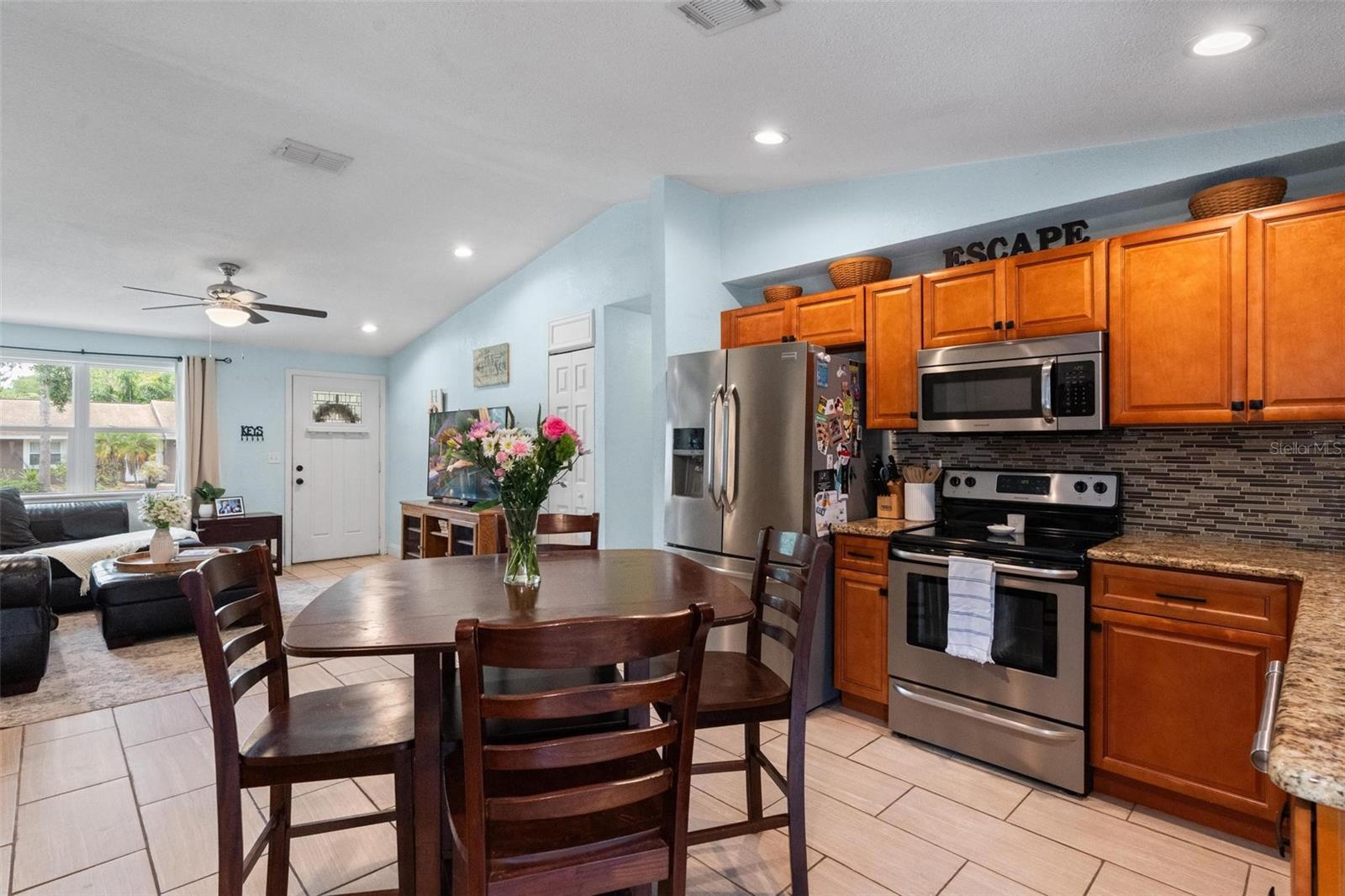 CINNAMON HILL - Residential