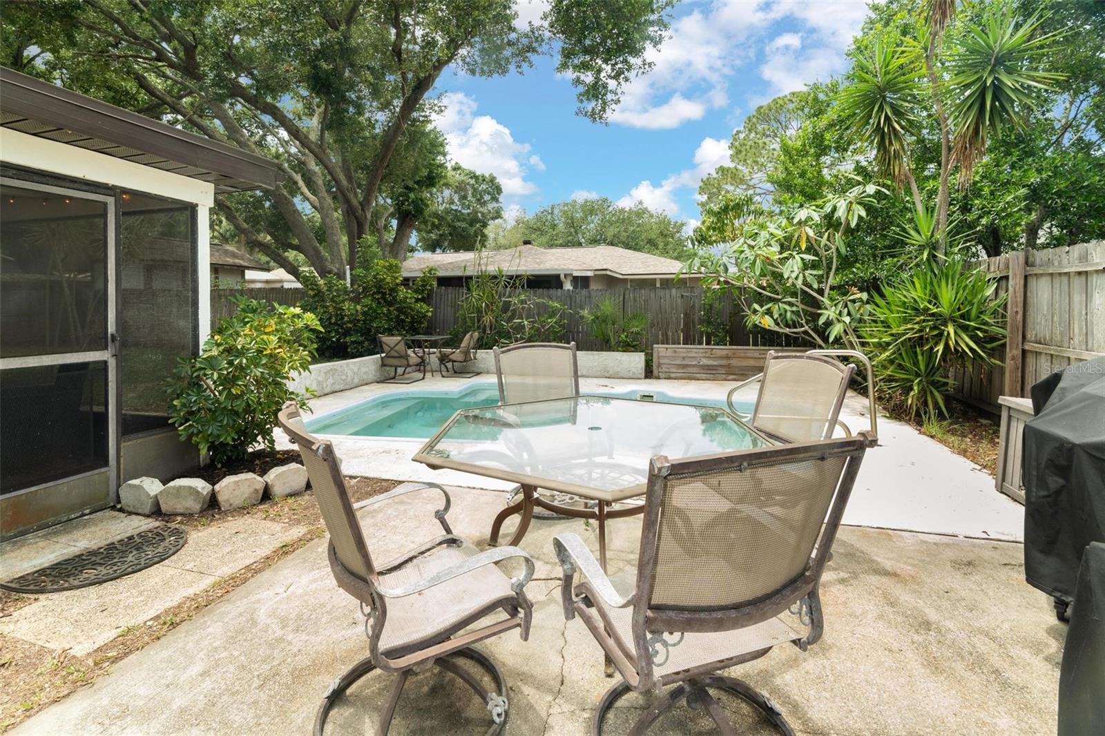 CINNAMON HILL - Residential