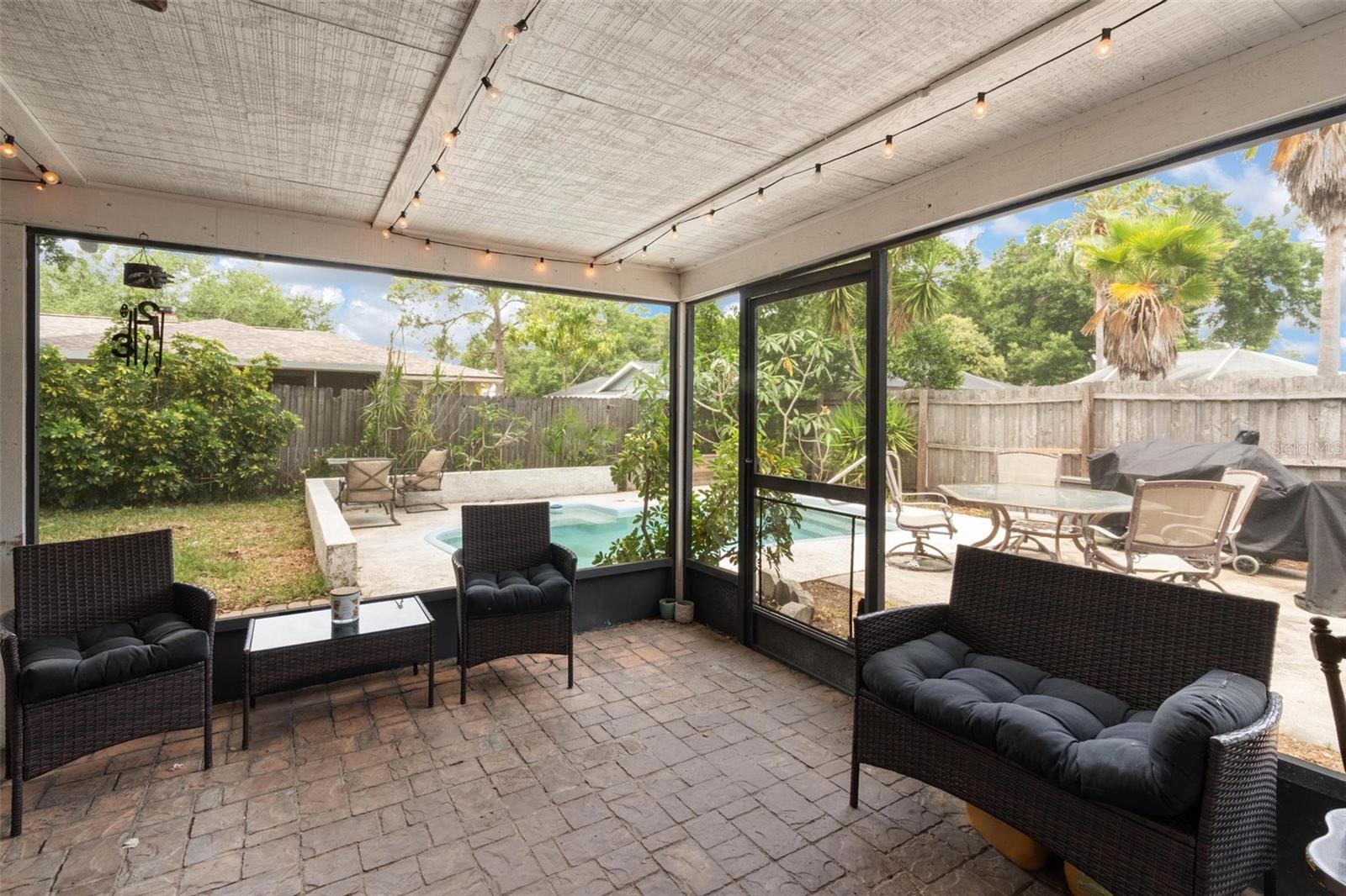 CINNAMON HILL - Residential