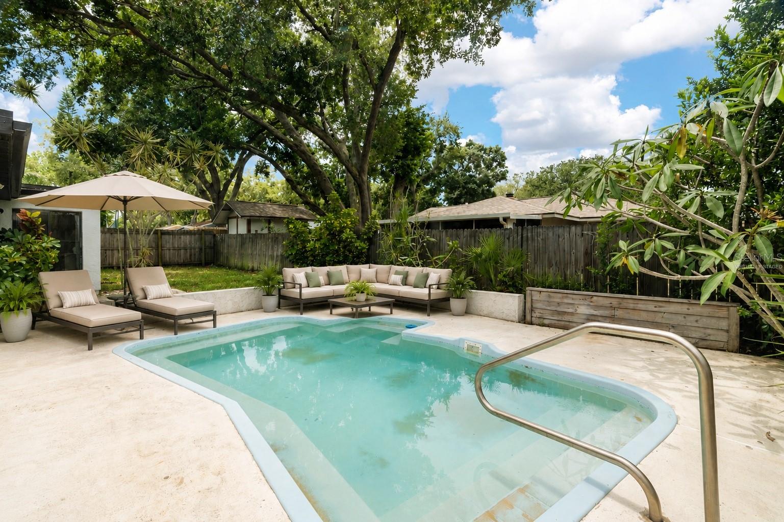 CINNAMON HILL - Residential