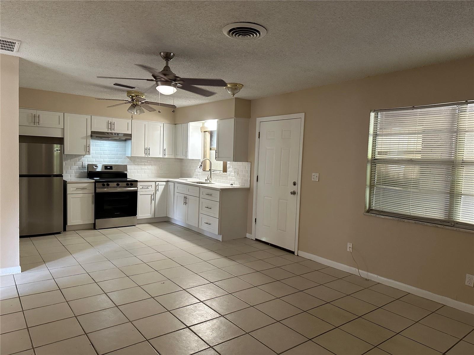 NORTH ST PETERSBURG - Residential Lease