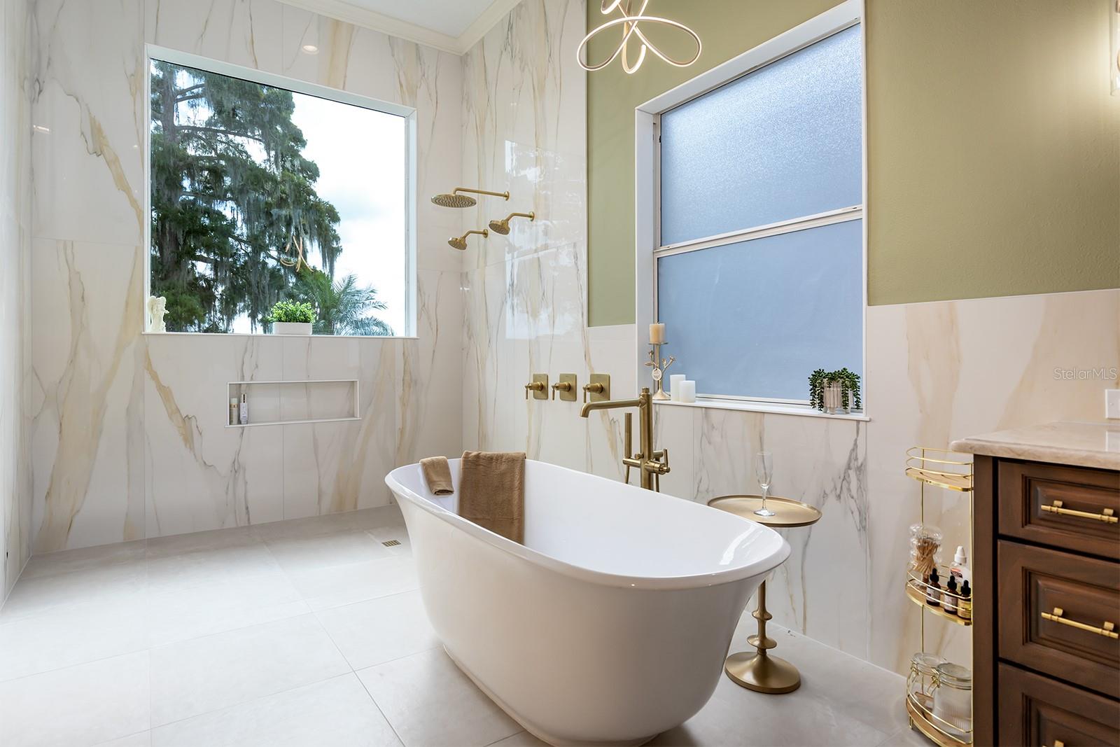 KILLARNEY CIRCLE - Residential