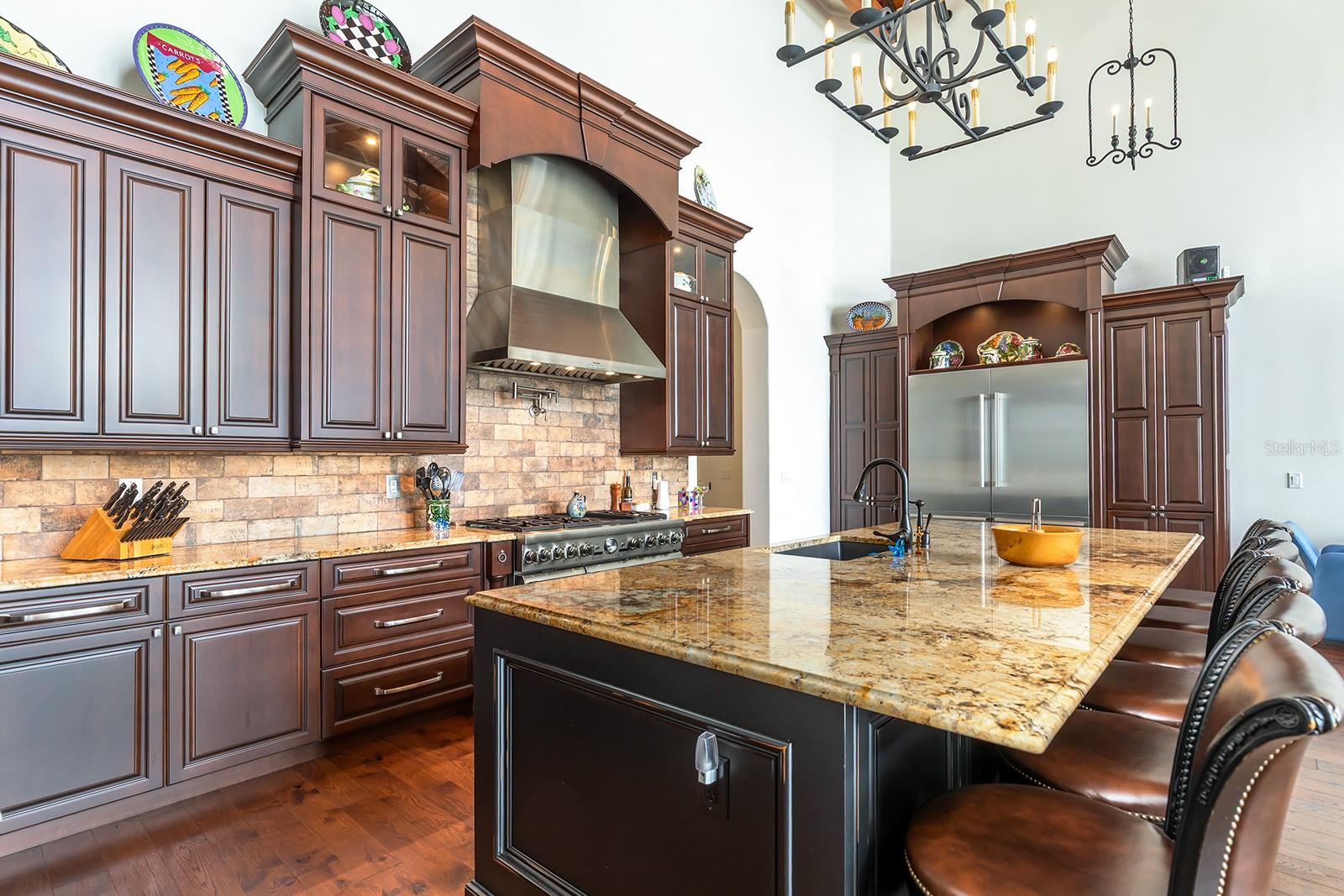 KILLARNEY CIRCLE - Residential