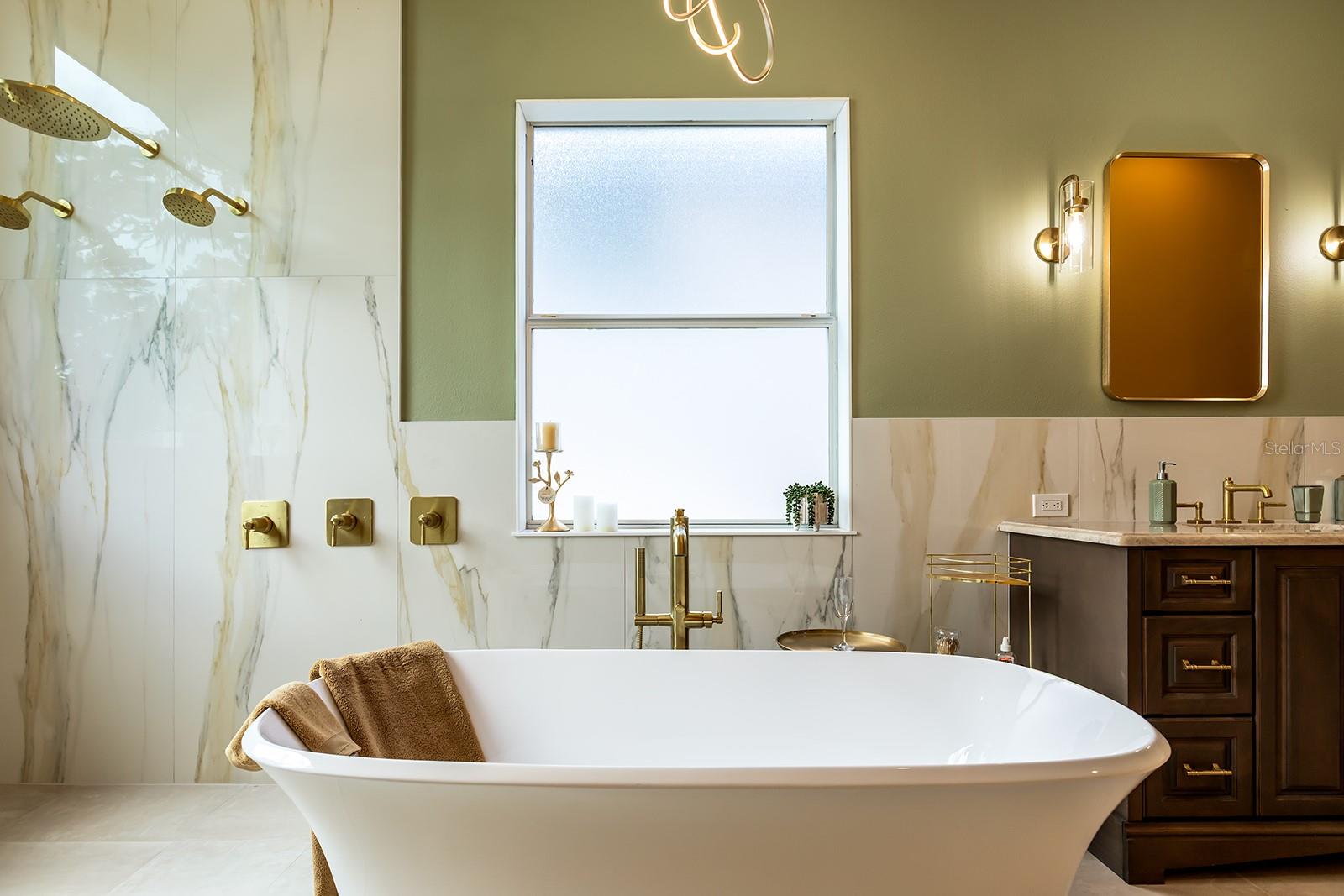 KILLARNEY CIRCLE - Residential