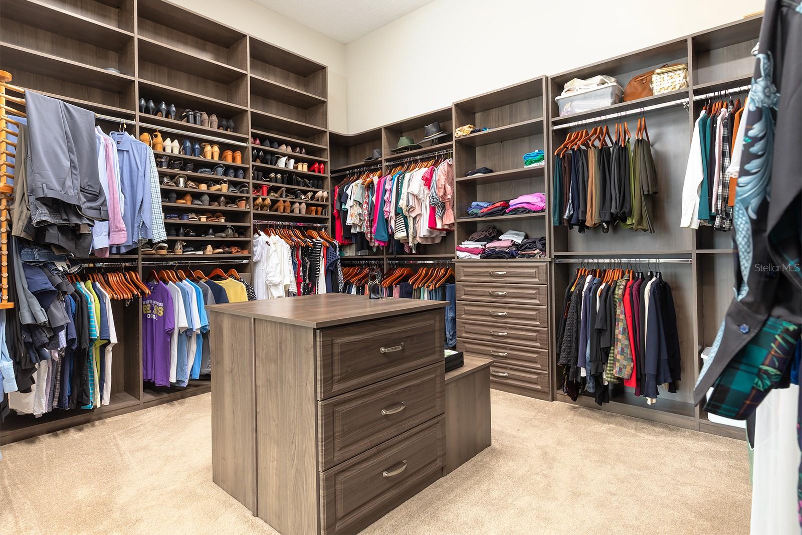 KILLARNEY CIRCLE - Residential