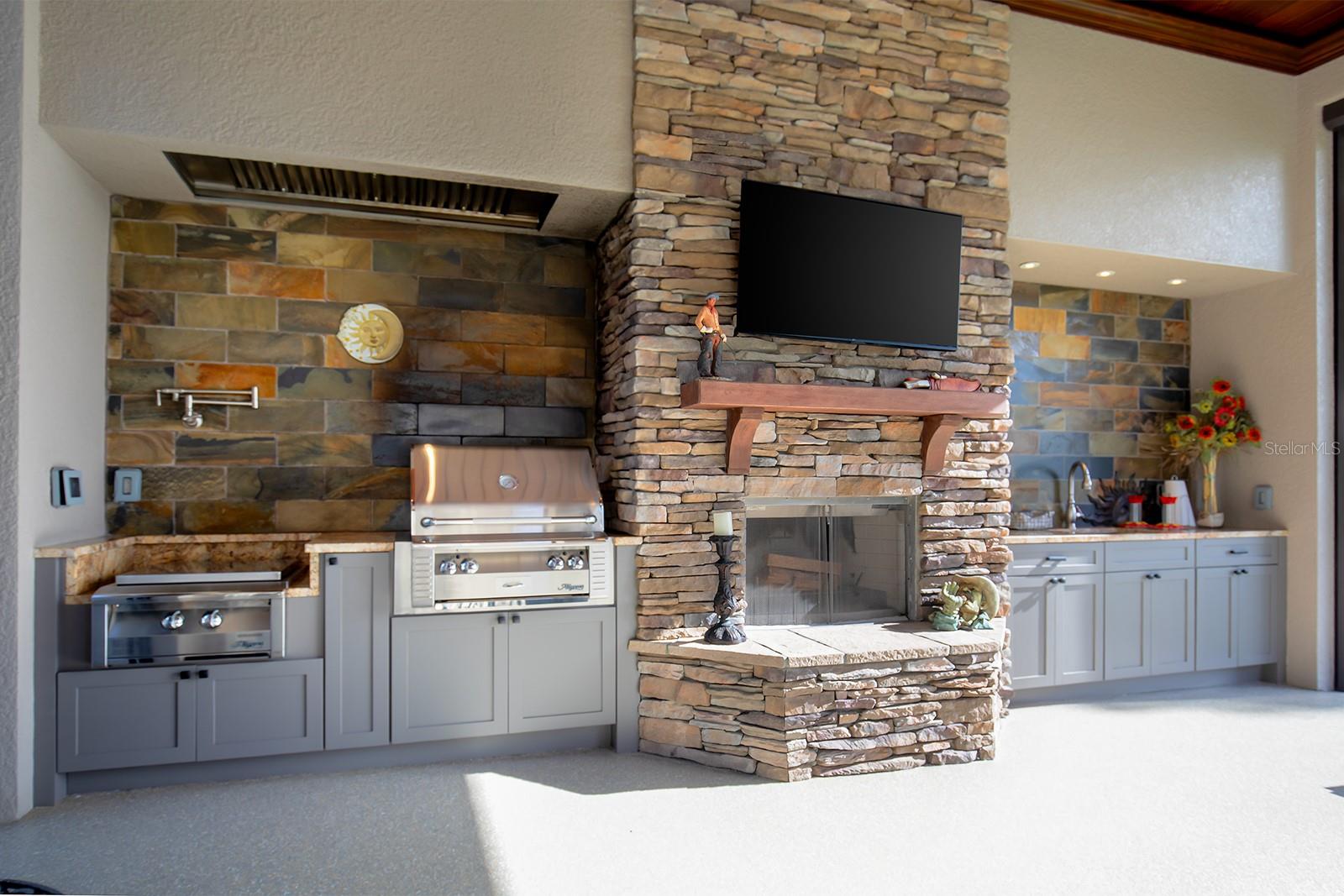 KILLARNEY CIRCLE - Residential