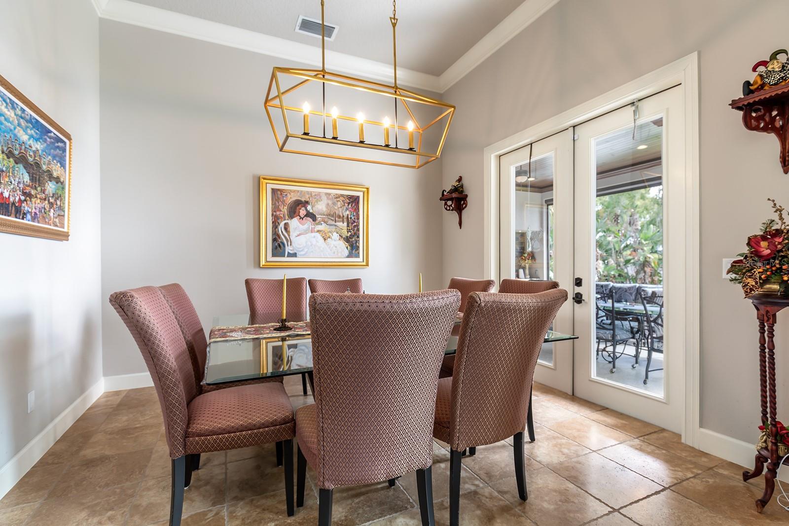 KILLARNEY CIRCLE - Residential