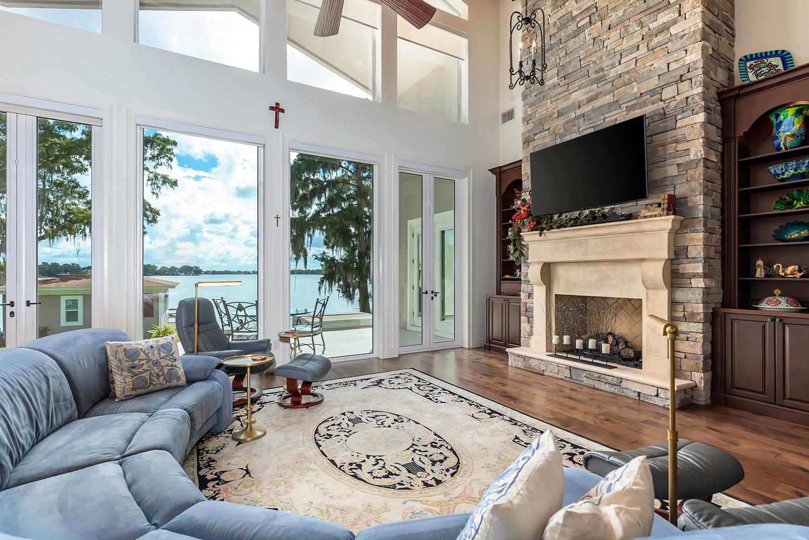 KILLARNEY CIRCLE - Residential