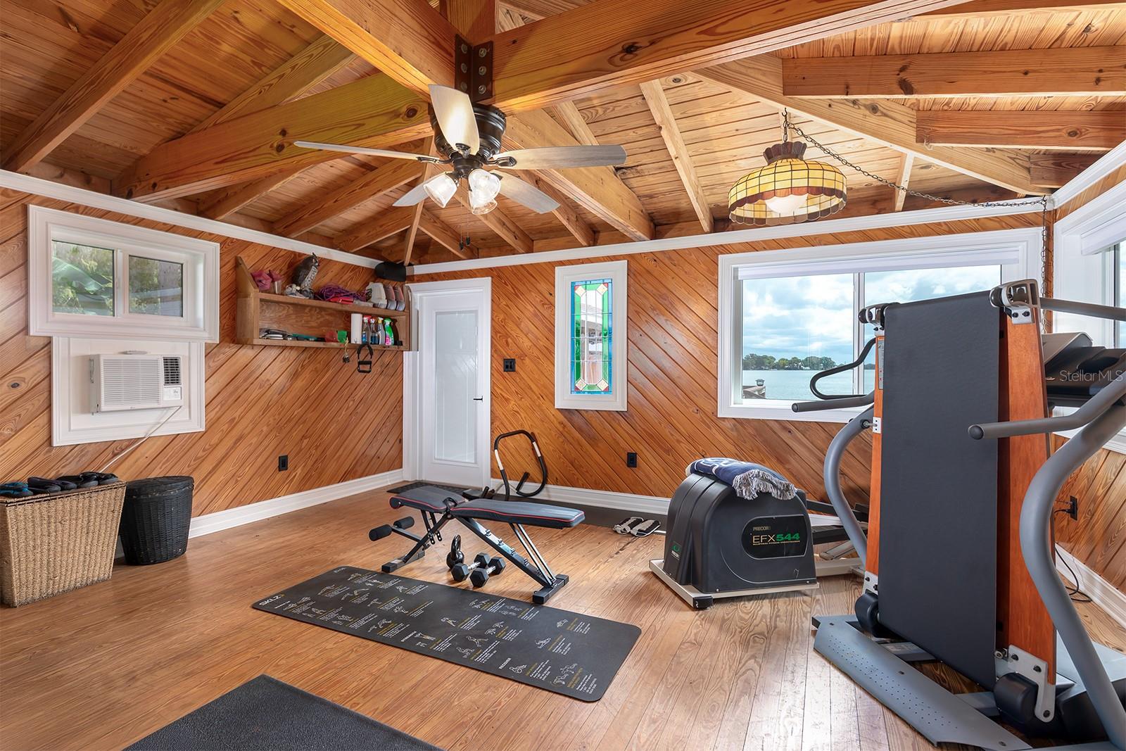 KILLARNEY CIRCLE - Residential