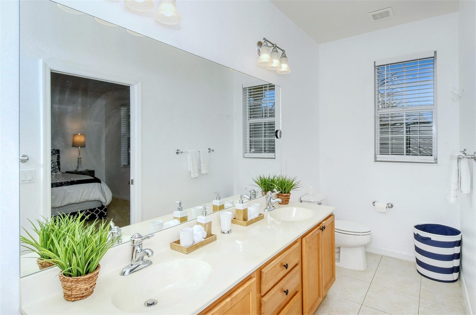 SAN MICHELE AT UNIVERSITY COMMONS - Residential Lease