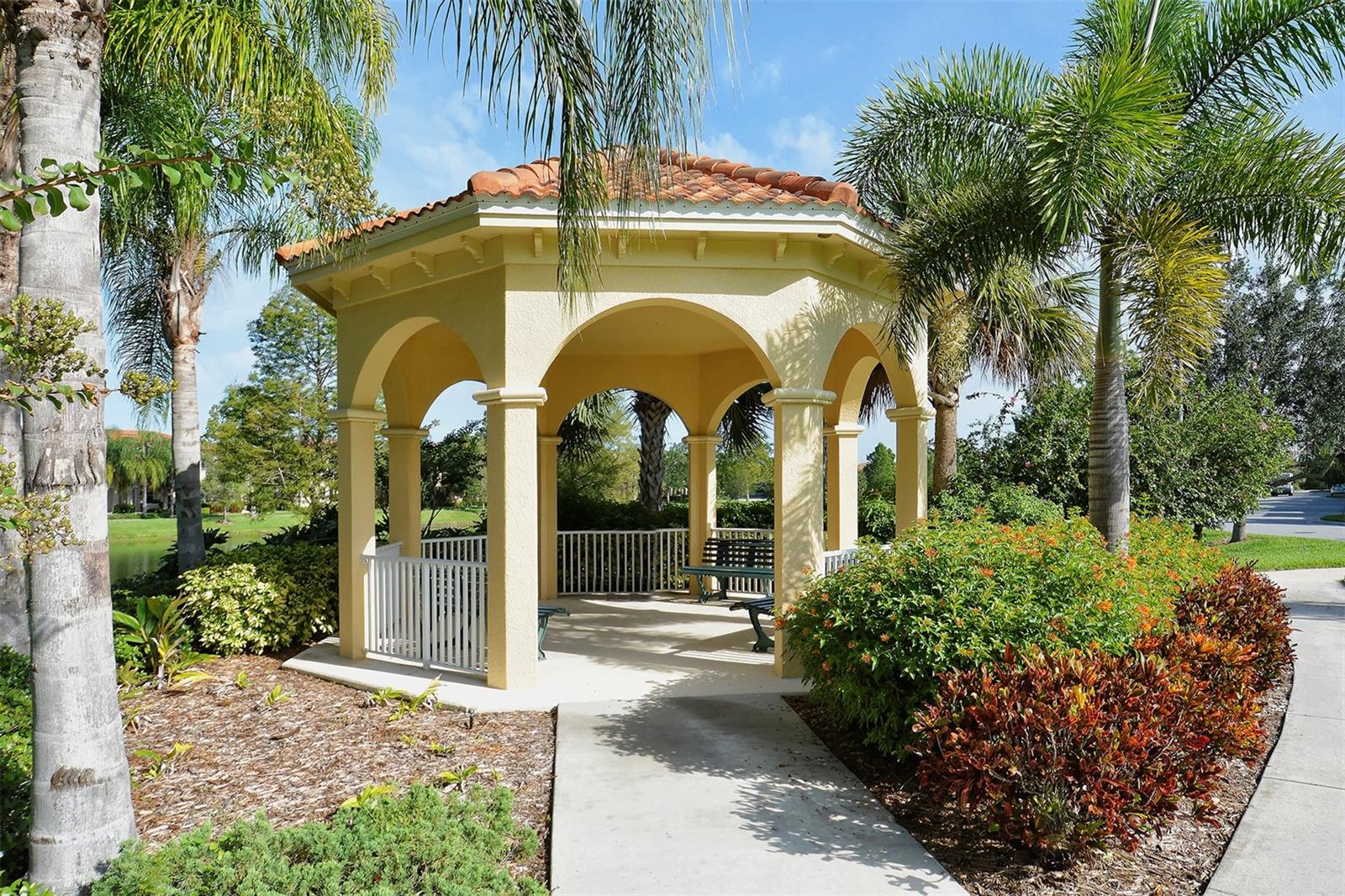 SAN MICHELE AT UNIVERSITY COMMONS - Residential Lease
