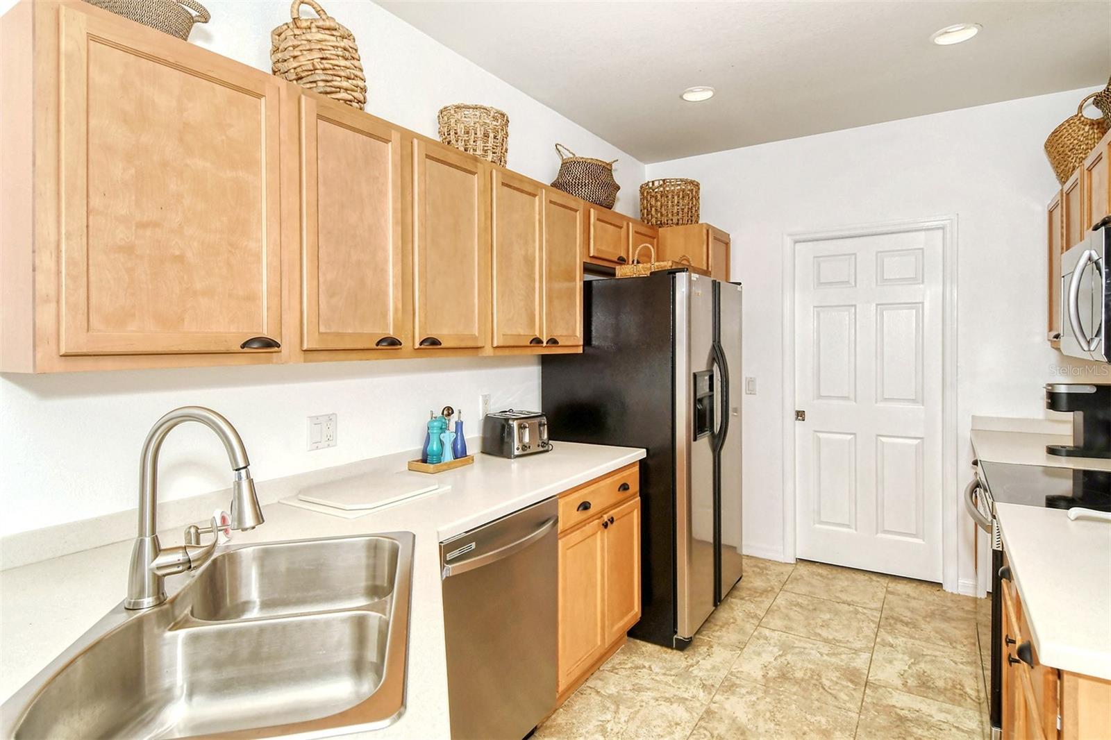 SAN MICHELE AT UNIVERSITY COMMONS - Residential Lease