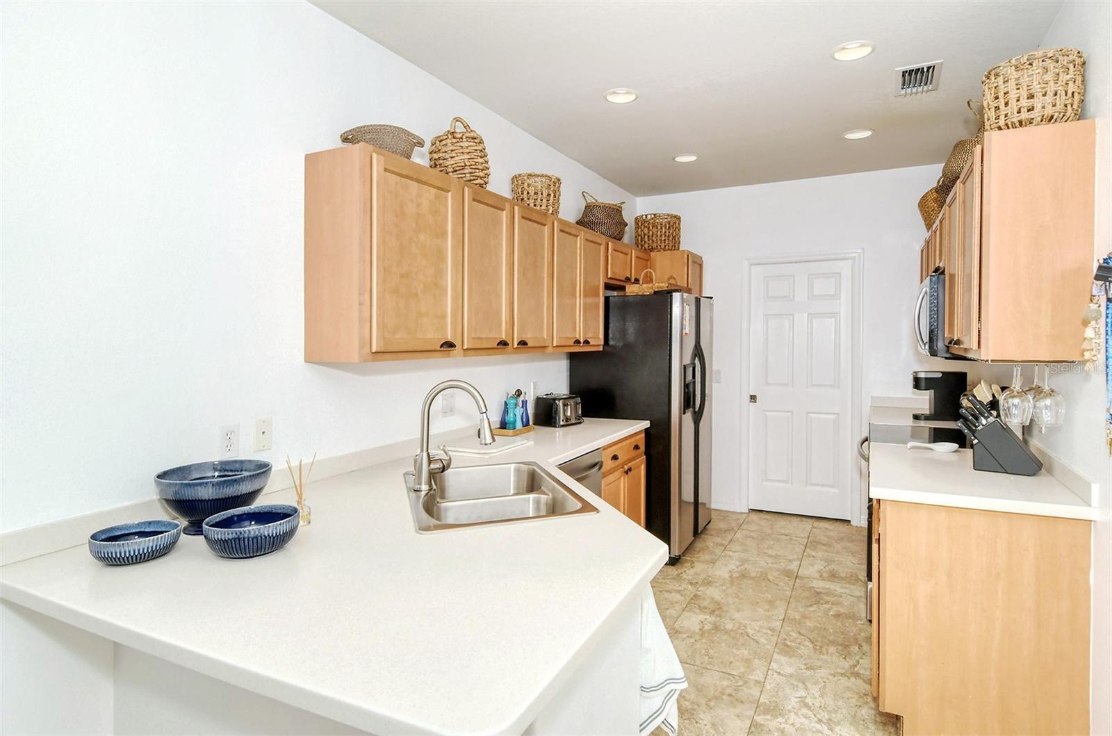 SAN MICHELE AT UNIVERSITY COMMONS - Residential Lease