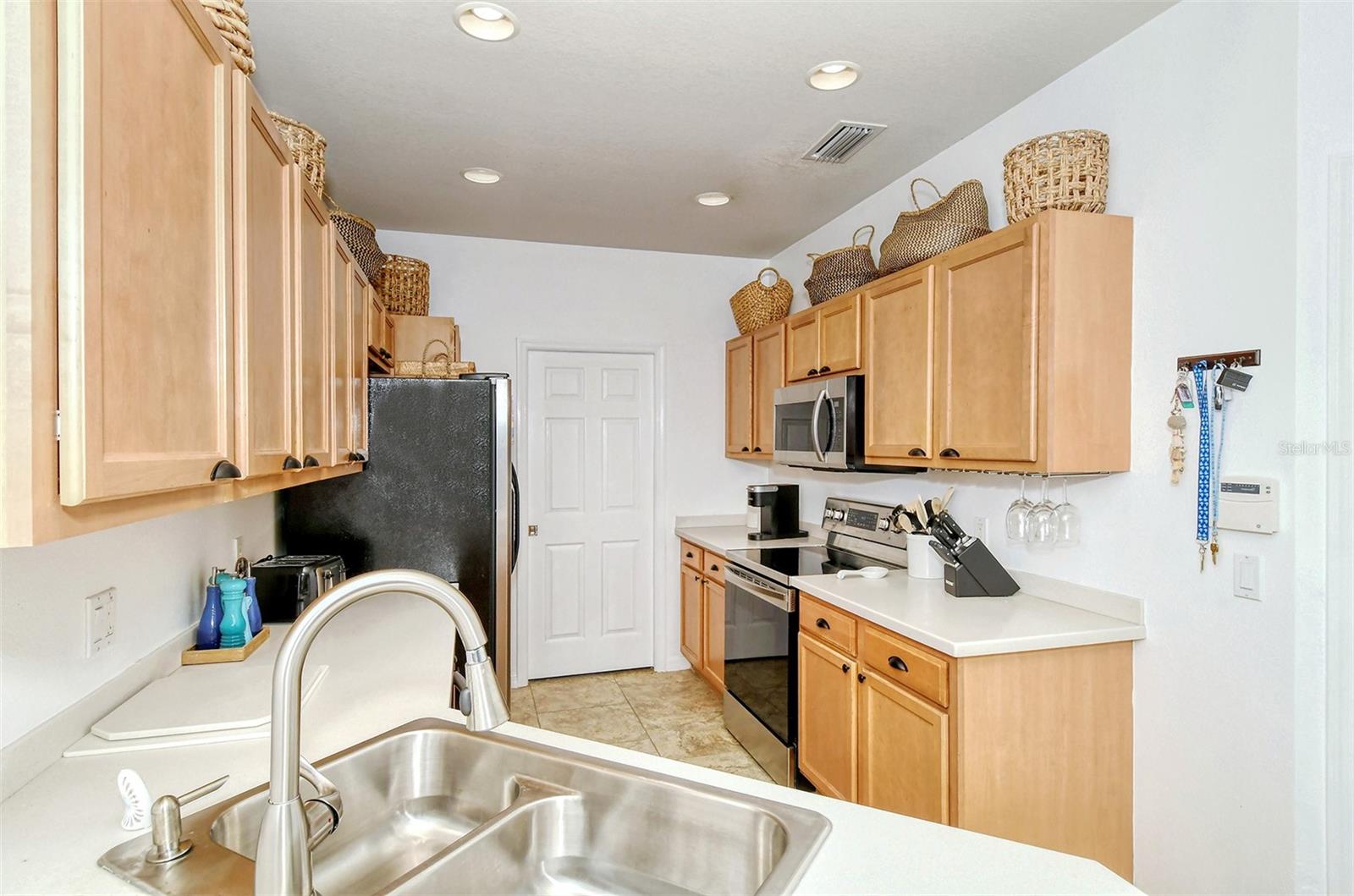 SAN MICHELE AT UNIVERSITY COMMONS - Residential Lease