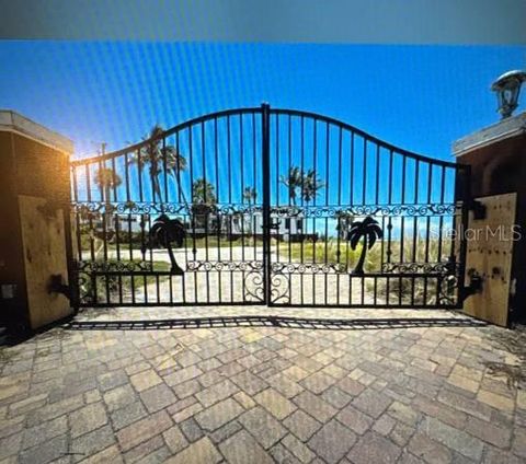 Photo of 639 Cornwell On The Gulf, Venice, FL 34285 (MLS # A4666687)