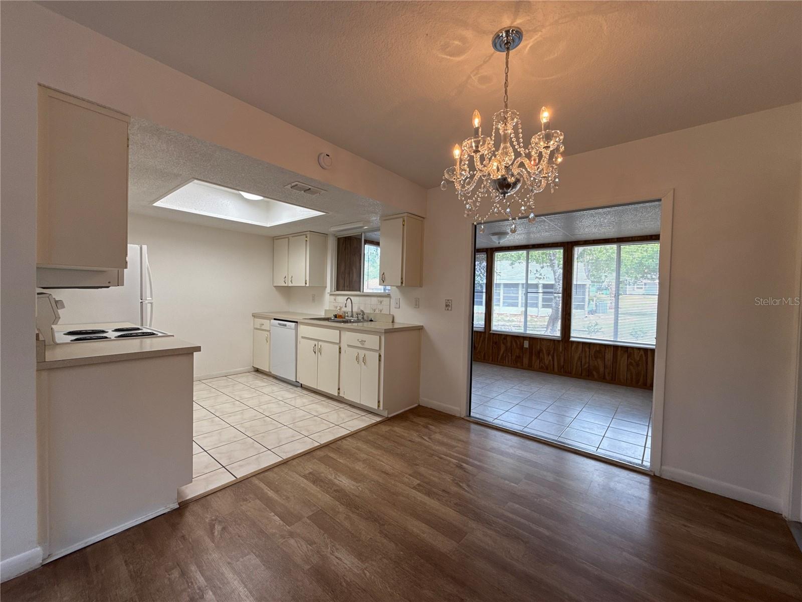 OAK RUN - Residential Lease