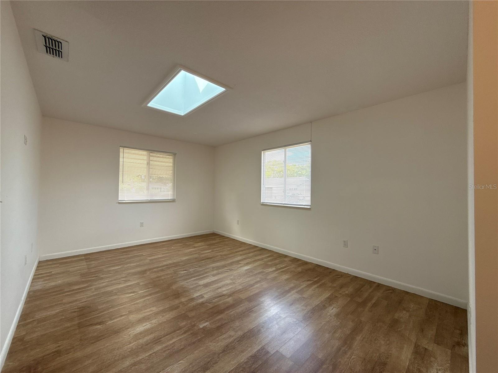 OAK RUN - Residential Lease